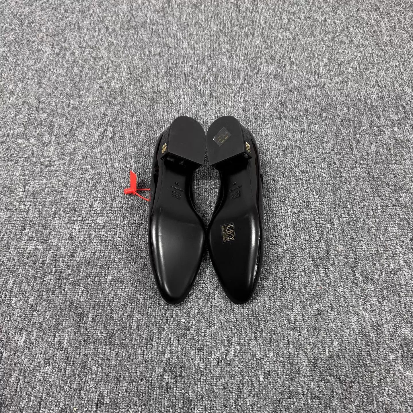 Miu Miu MIU MIU Black Patent Leather Logo Pointed Block Mary Jane Size US 8.5 / IT 38.5 - 6 Thumbnail