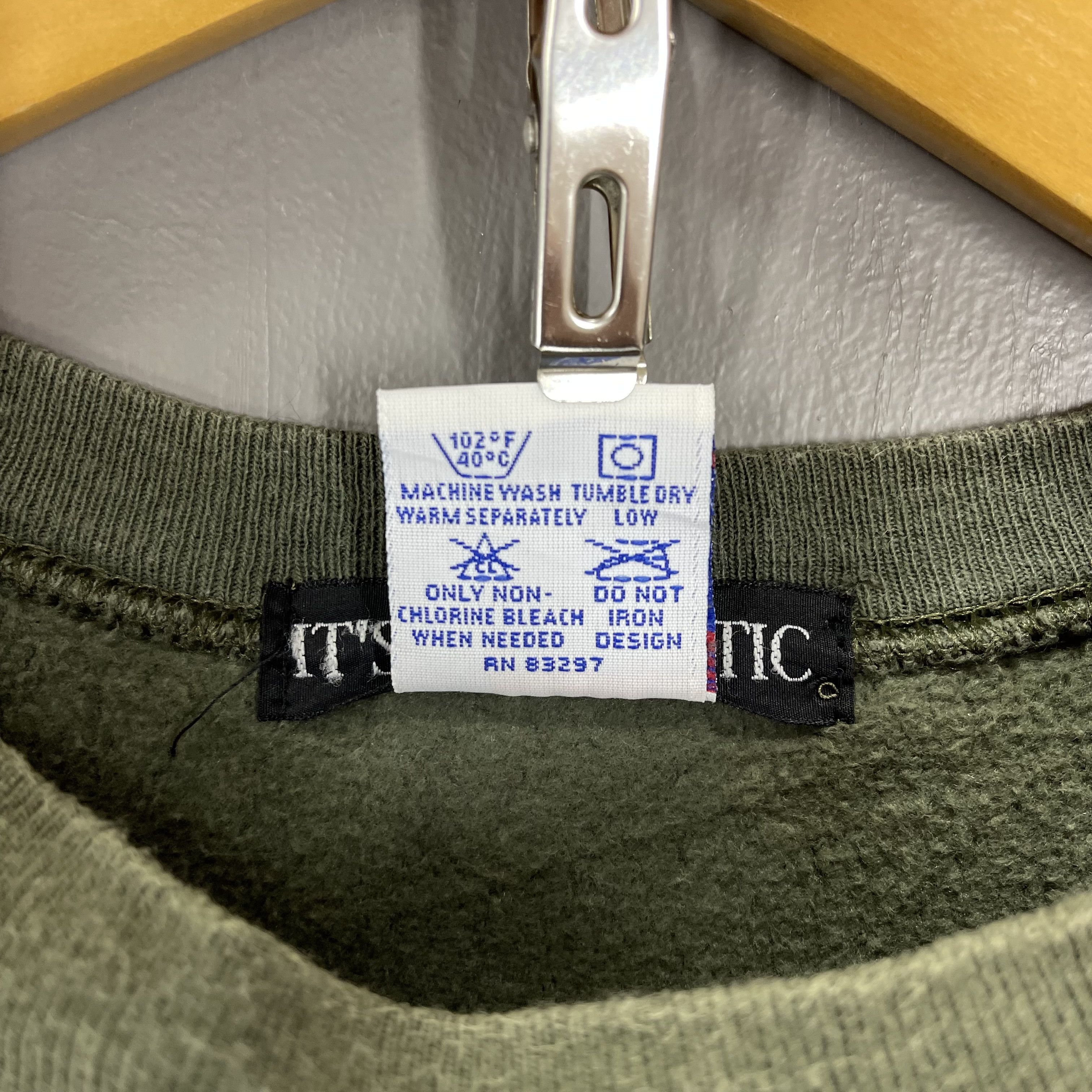 Vintage Vintage IT'S AUTOMATIC by UNITED SPORTS Sweatshirt #2057/15 Size US M / EU 48-50 / 2 - 9 Thumbnail