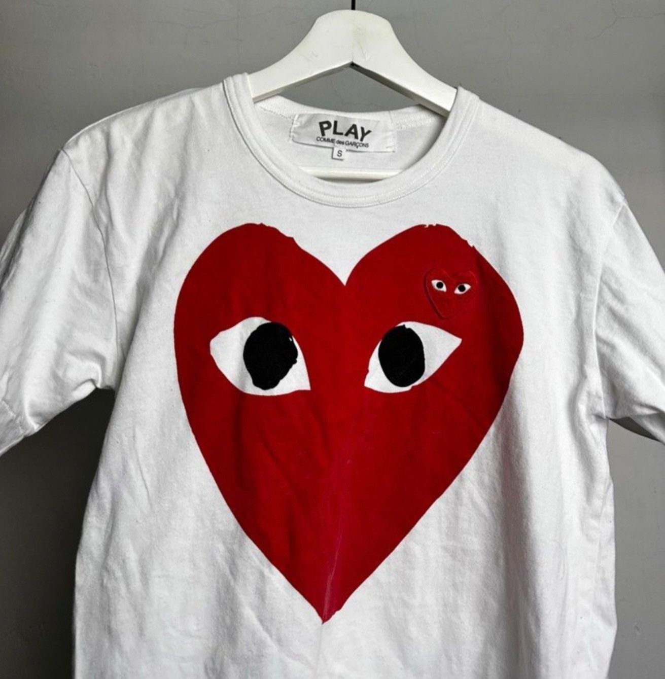 Comme des Garcons Comme Des Garcons Play Tshirt Big Logo Size S / US 4 / IT 40 - 1 Thumbnail