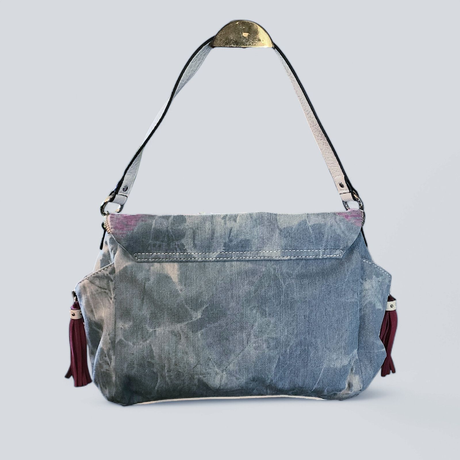 Guess Rare Guess Distinctly Denim by Guess Handbags Size ONE SIZE - 2 Thumbnail