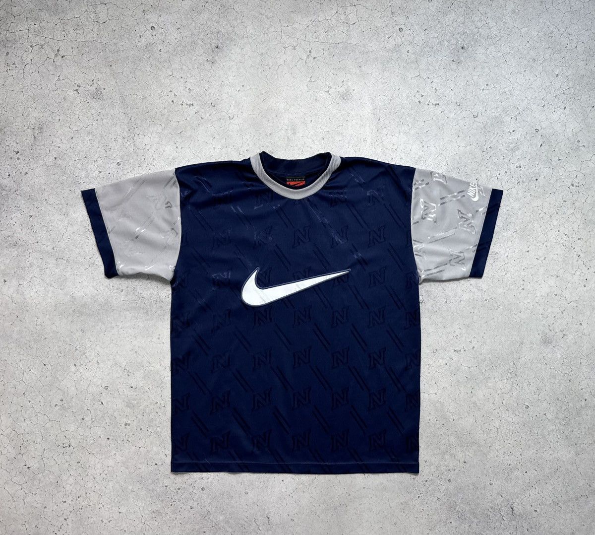 Nike Nike Vintage 90s Monogram Jersey Shirt Big Swoosh Logo Y2K Size US XL / EU 56 / 4 - 1 Thumbnail
