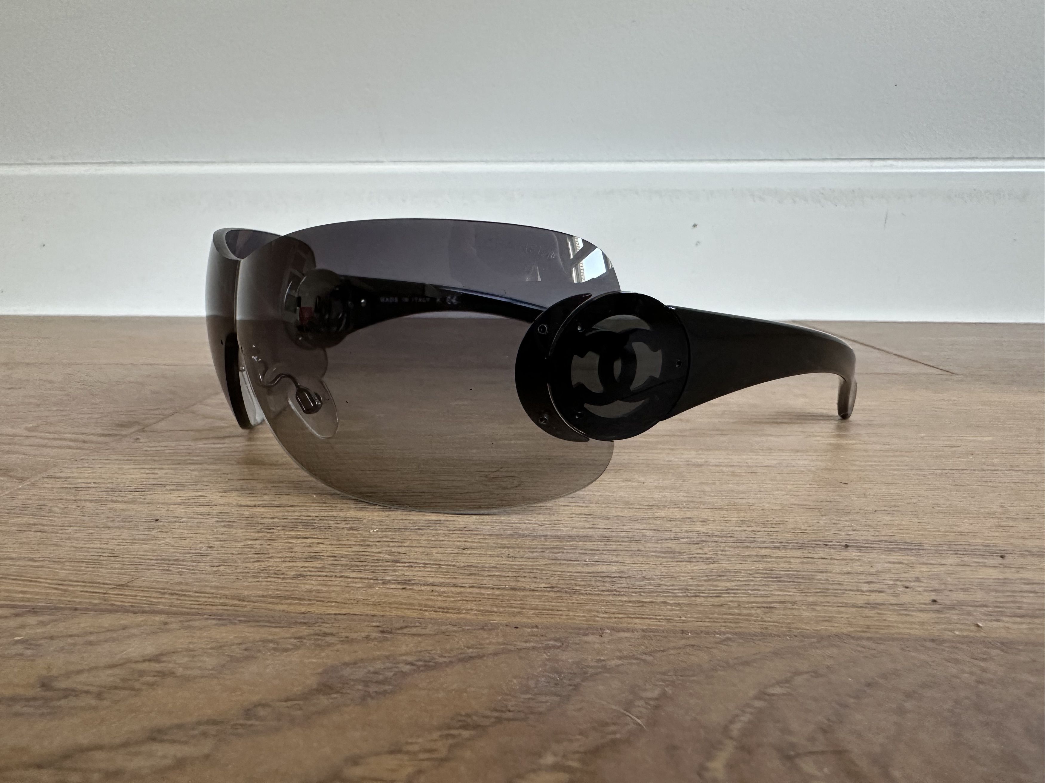Chanel Vintage Chanel 4119 Sunglasses Size ONE SIZE - 1 Thumbnail