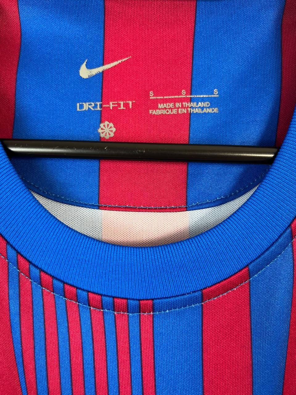 Nike FC BARCELONA 2021 2022 HOME SHIRT JERSEY CV7891-428 SIZE S Size US S / EU 44-46 / 1 - 3 Thumbnail
