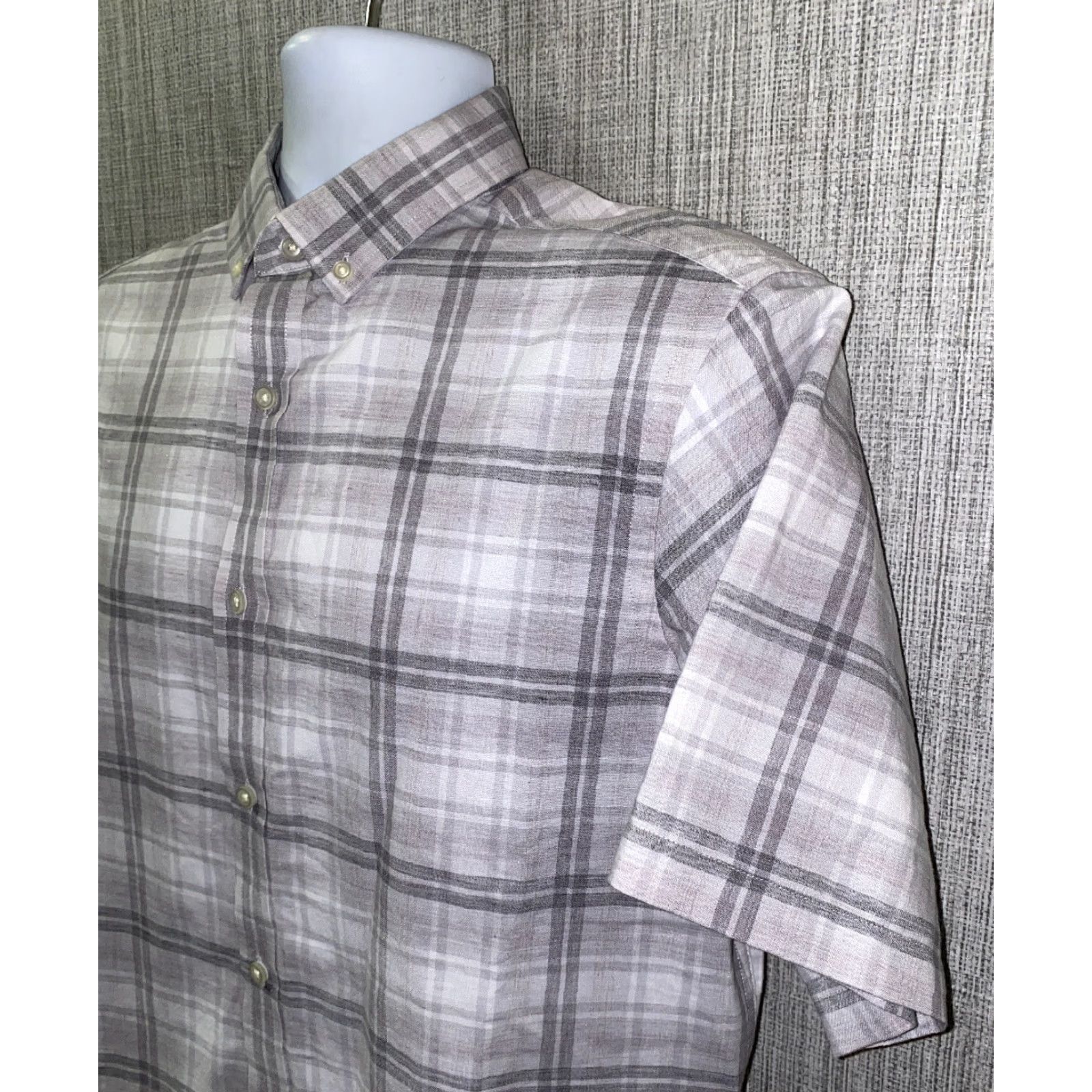 Vintage CROSBY & HOWARD Modern Gray Plaid Short Sleeve Button-Up Shirt Adult Large Mens Size US L / EU 52-54 / 3 - 2 Thumbnail