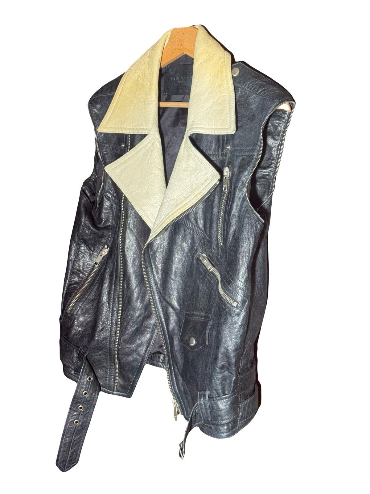 Givenchy givenchy ss18 runway sleeveless leather biker jacket Size US S / EU 44-46 / 1 - 9 Thumbnail