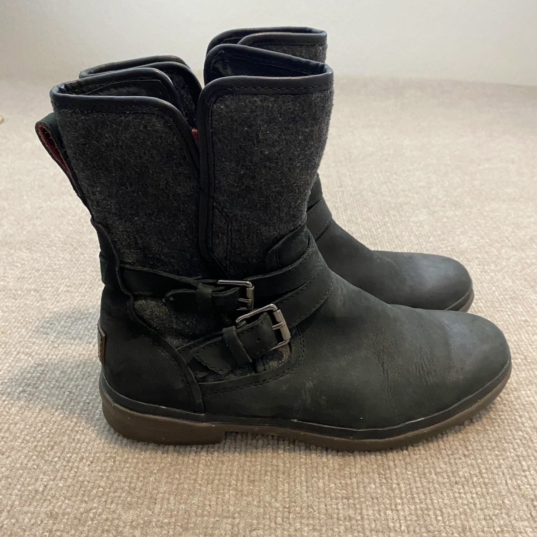 Ugg UGG Boots Womens Size 10 Black Leather Shearling Mid Calf Waterproof Zip Buckle Boots Size US 10 / IT 40 - 2 Thumbnail