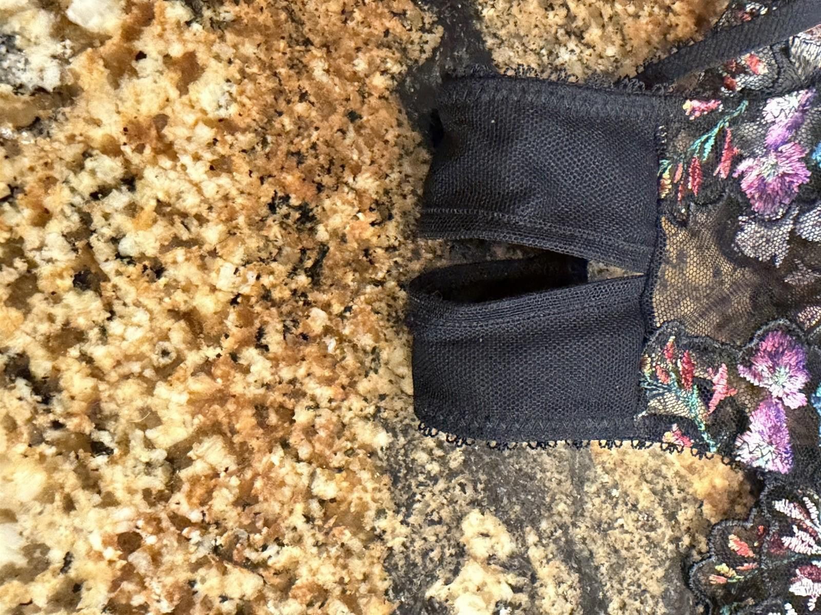 Other VICTORIA'S SECRET VERY SEXY String Bikini Panty S Floral NWT Size ONE SIZE - 9 Thumbnail