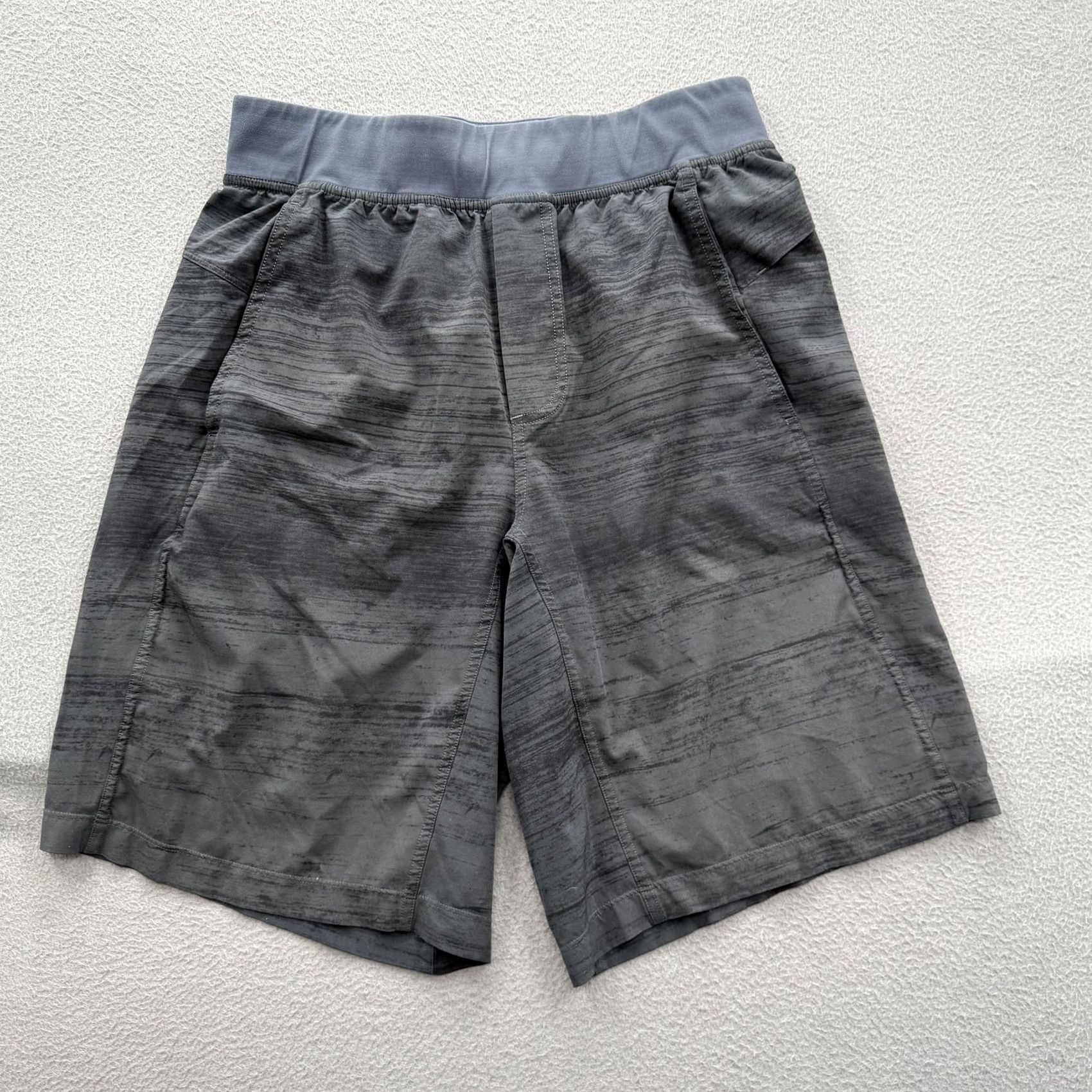 Lululemon Lululemon Shorts Mens Medium Gray Striped Lined Running Drawstring 10 Inseam Size US 31 - 2 Thumbnail