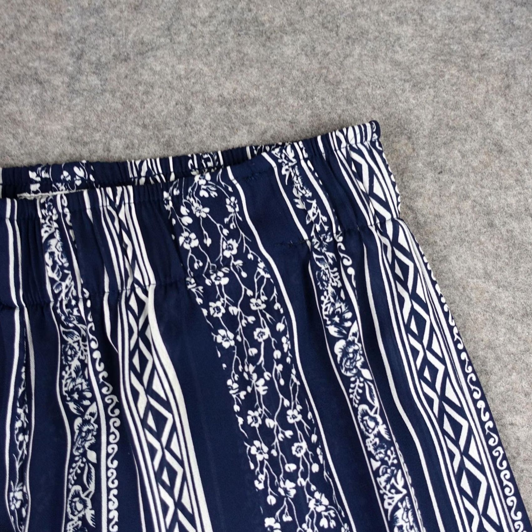 Vintage VINTAGE Wet-seal Pants Womens Small Blue Stripe Wide Leg Cropped Sheer Y2K VTG Size 26" / US 2 / IT 38 - 2 Thumbnail