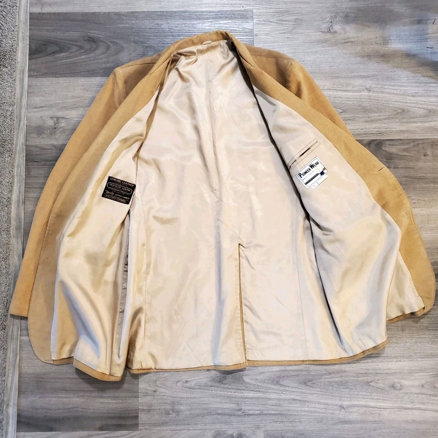 Vintage VINTAGE Pioneer Wear Jacket Mens 46L tan Vtg Corduroy Suede Blazer Western Made USA Size 46R - 3 Thumbnail