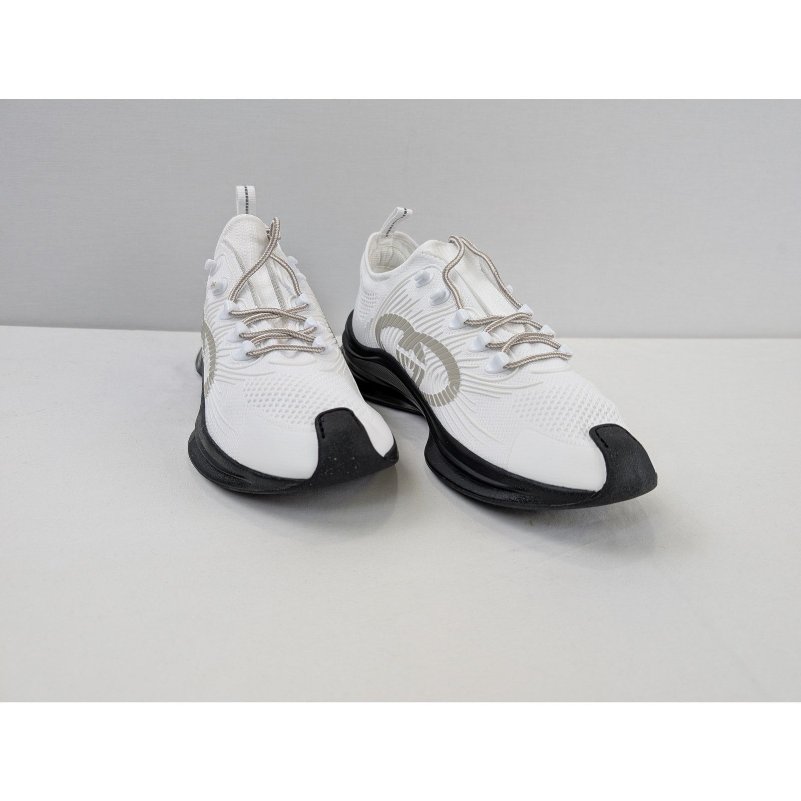 Gucci o1rshd1 Men's Run Sneakers in Black/White Size US 12.5 / EU 45-46 - 7 Thumbnail