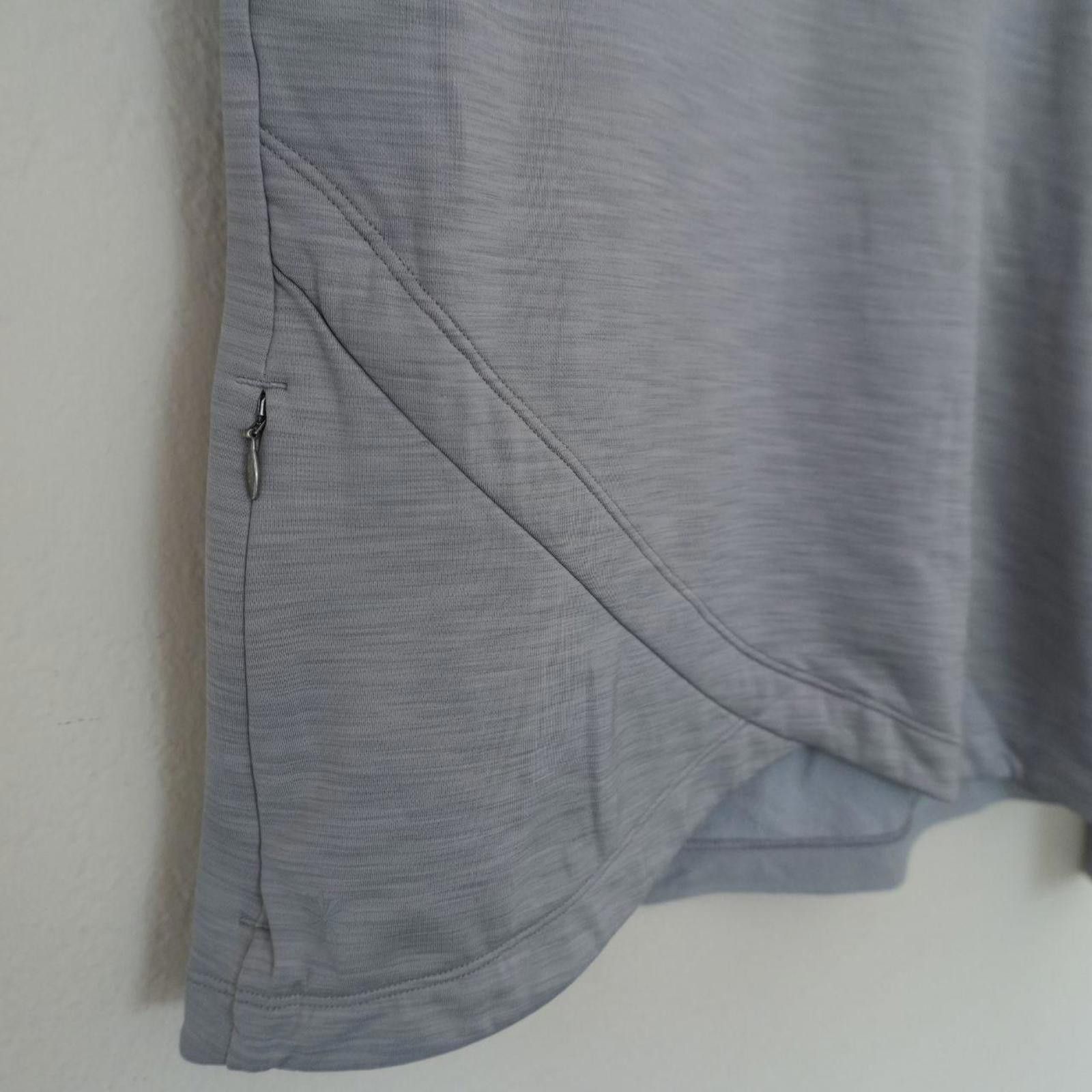 Other Athleta Shirt Men's XS Grey Side Zip Pocket Training Size US XS / EU 42 / 0 - 3 Thumbnail