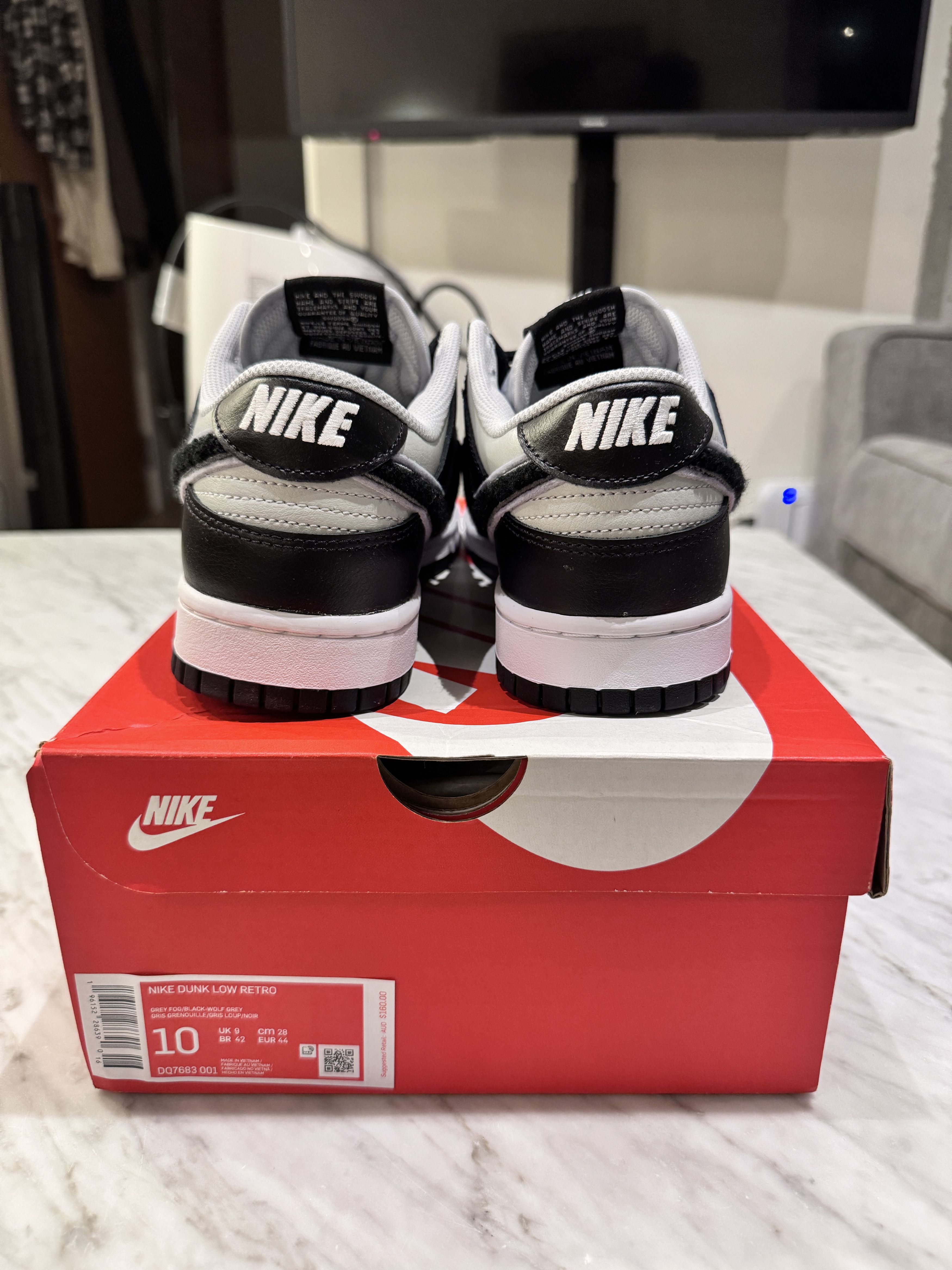 Nike Nike Dunk Low Chenille Swoosh Size US 10 / EU 43 - 2 Thumbnail