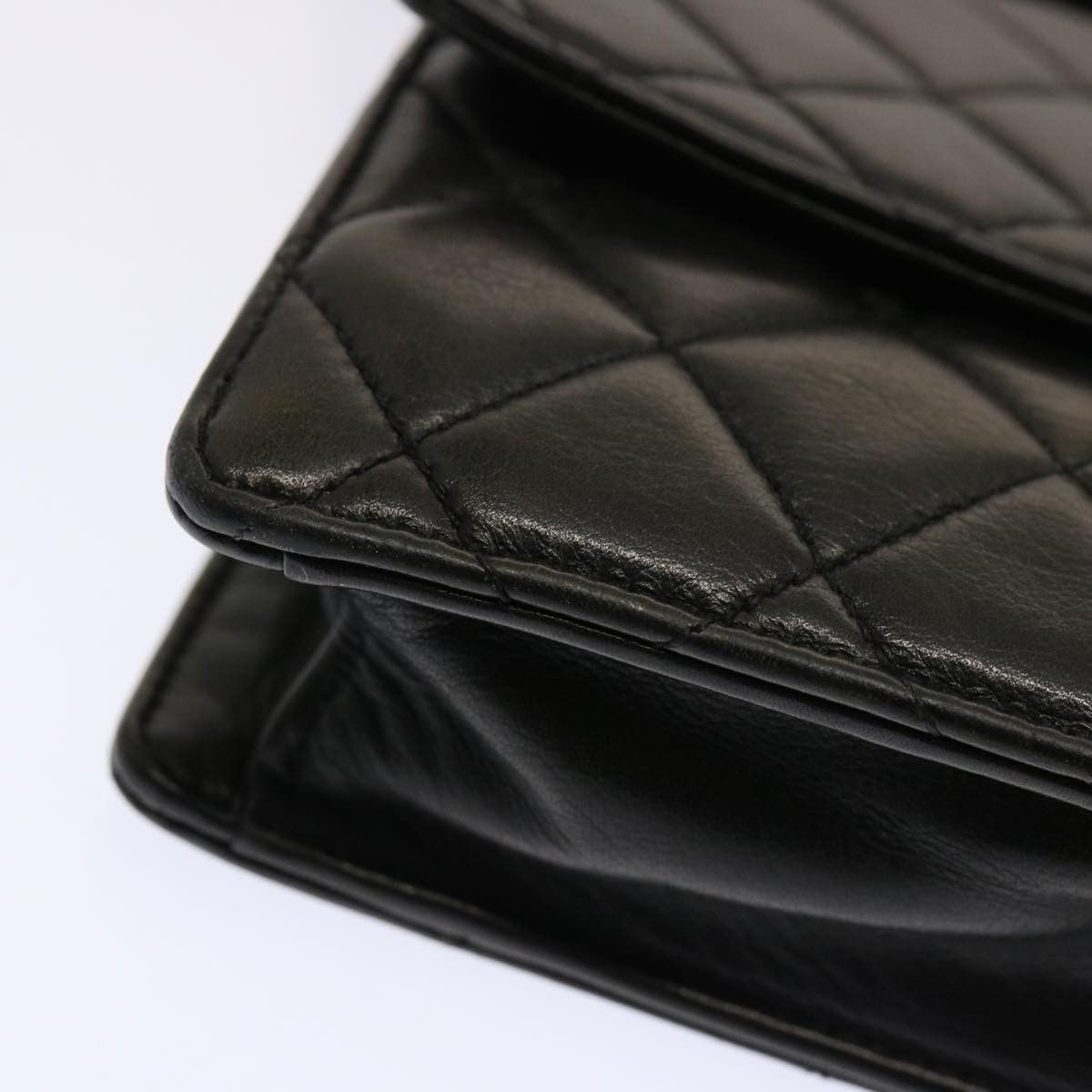 Chanel CHANEL Matelasse Turn Lock Waist Bag Lamb Skin Black CC Size ONE SIZE - 14 Thumbnail