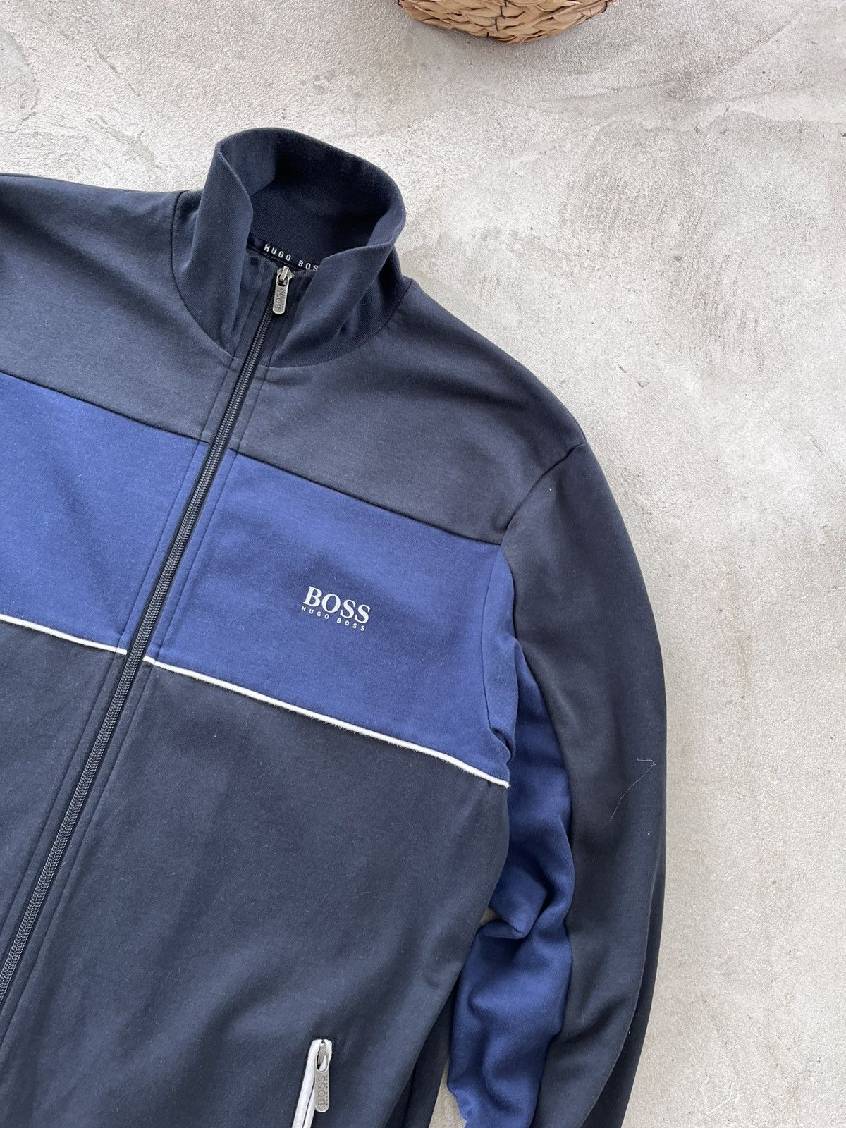 Hugo Boss Vintage Hugo Boss Lightweight Zip up sweatshirt Dark Blue Size US L / EU 52-54 / 3 - 4 Thumbnail