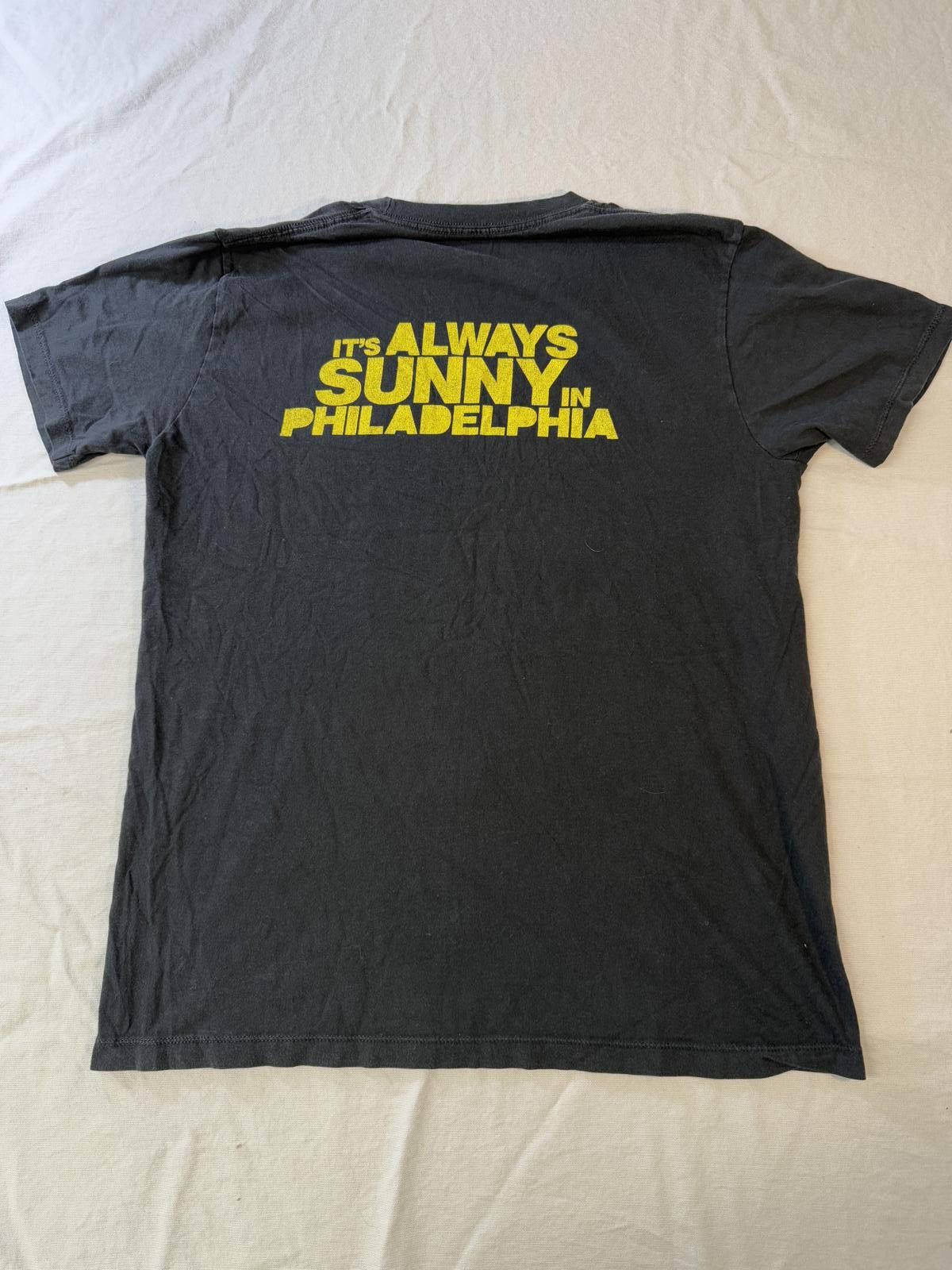 Designer It's Always Sunny in Philadelphia T-shirt 100th Episode Tee Size US L / EU 52-54 / 3 - 2 Thumbnail