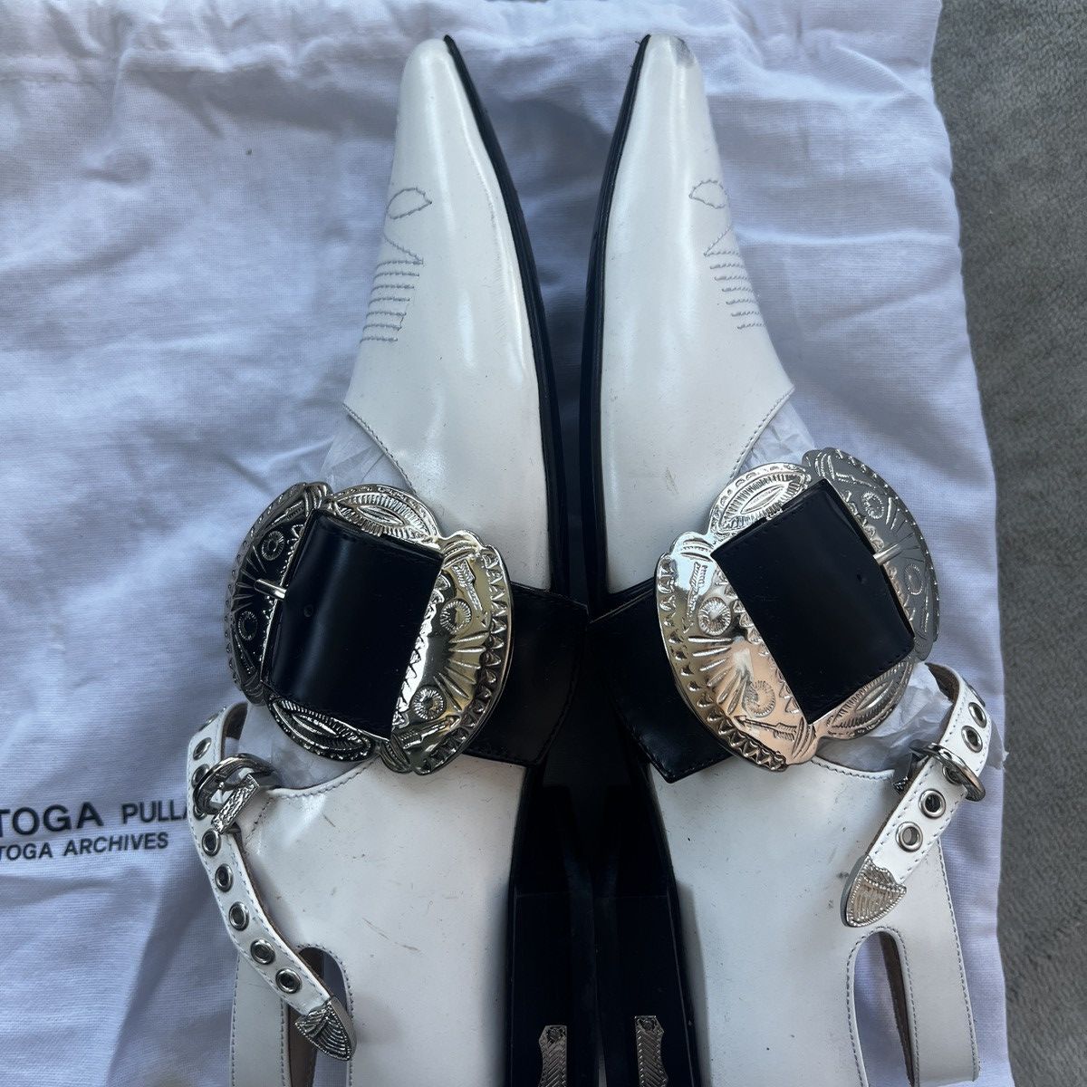Toga Pulla Toga Pulla buckled flat pumps Size US 8 / IT 38 - 2 Thumbnail