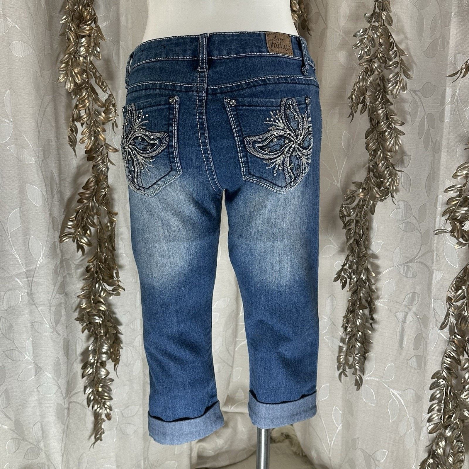 Indigo Love Indigo Jean Women's Size 6 Cuffed Capri Bling Size 28" / US 6 / IT 42 - 4 Thumbnail