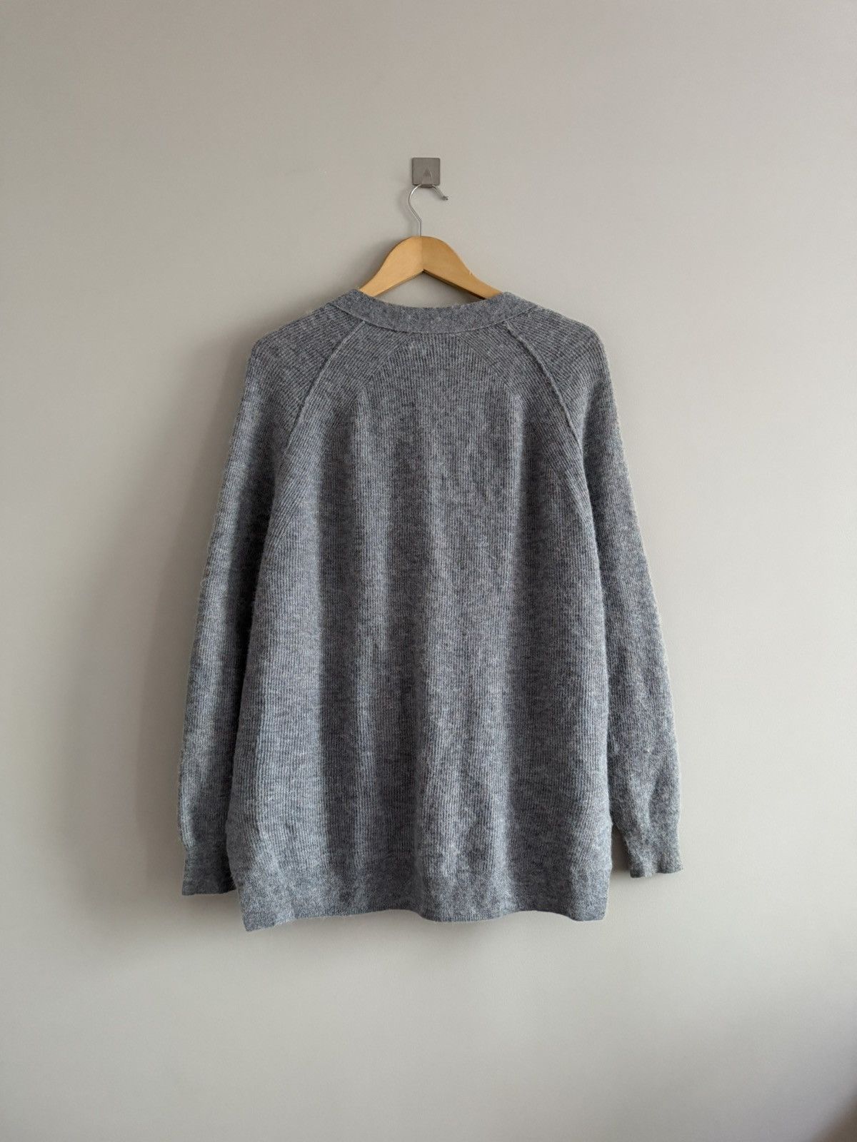 Acne Studios Acne Studios Grey Mohair Blend V-Neck Cardigan Size S / US 4 / IT 40 - 7 Thumbnail