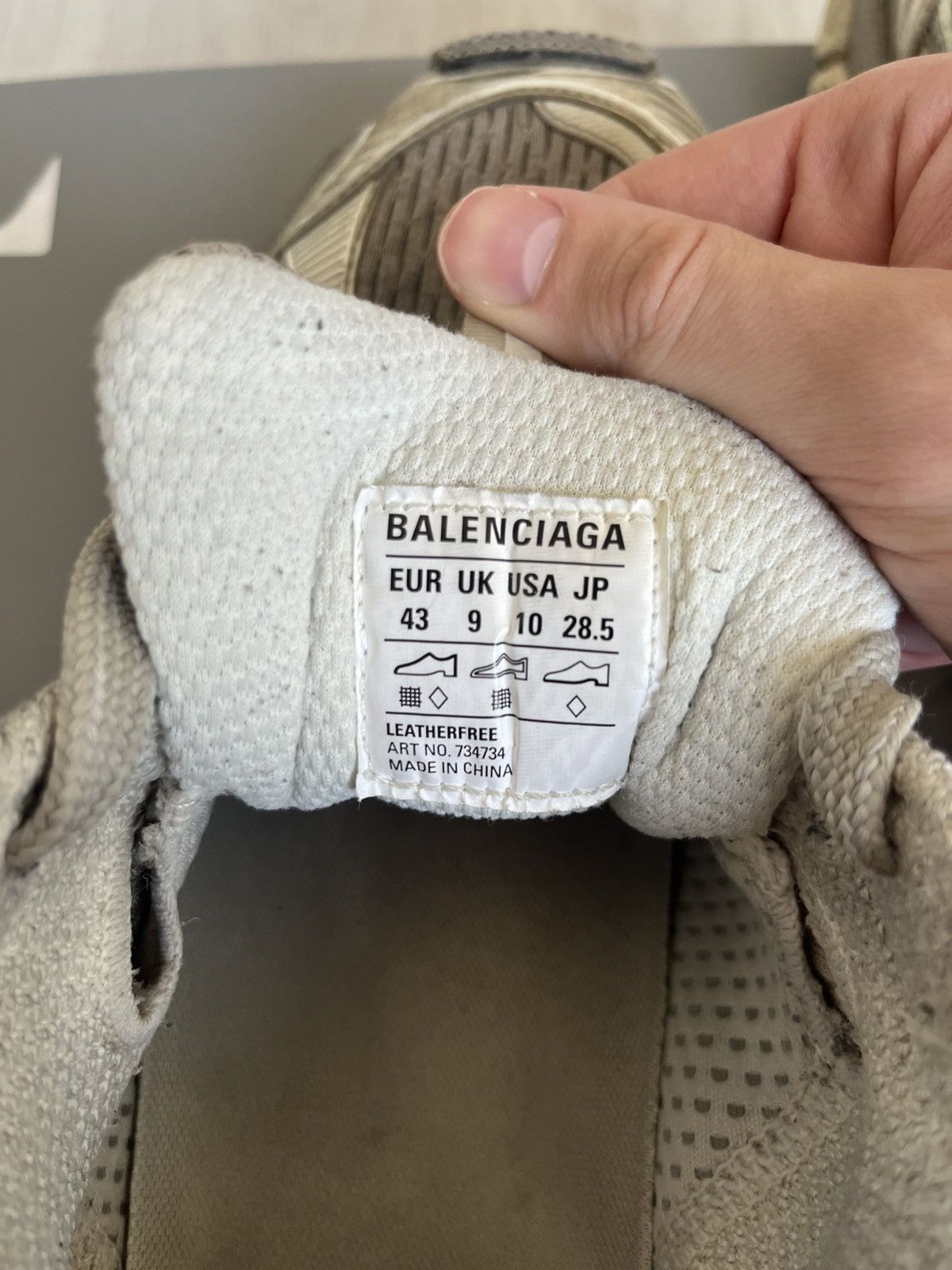Balenciaga Balenciaga 3xl eggshell/grey mud Size US 10 / EU 43 - 6 Thumbnail