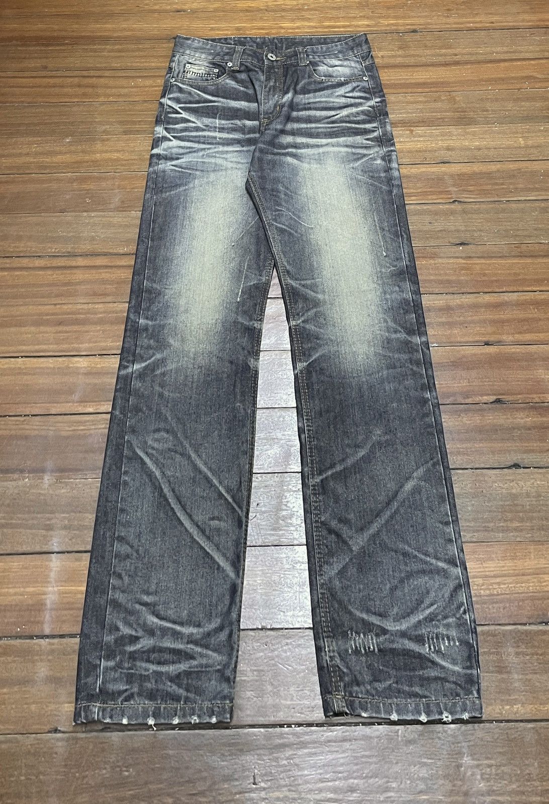 Le Grande Bleu (L.G.B.) Rare Design Vintage Brand Phenomena Distressed Jeans 2000s Size US 32 / EU 48 - 1 Thumbnail
