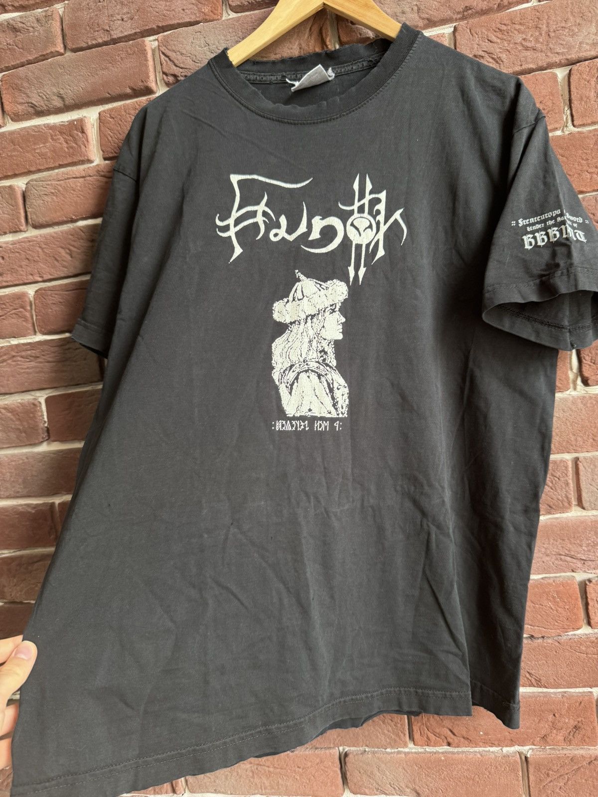Band Tees Rare Vintage 00s Hunok Hungary Black Metal Band T-Shirt Size US M / EU 48-50 / 2 - 5 Thumbnail