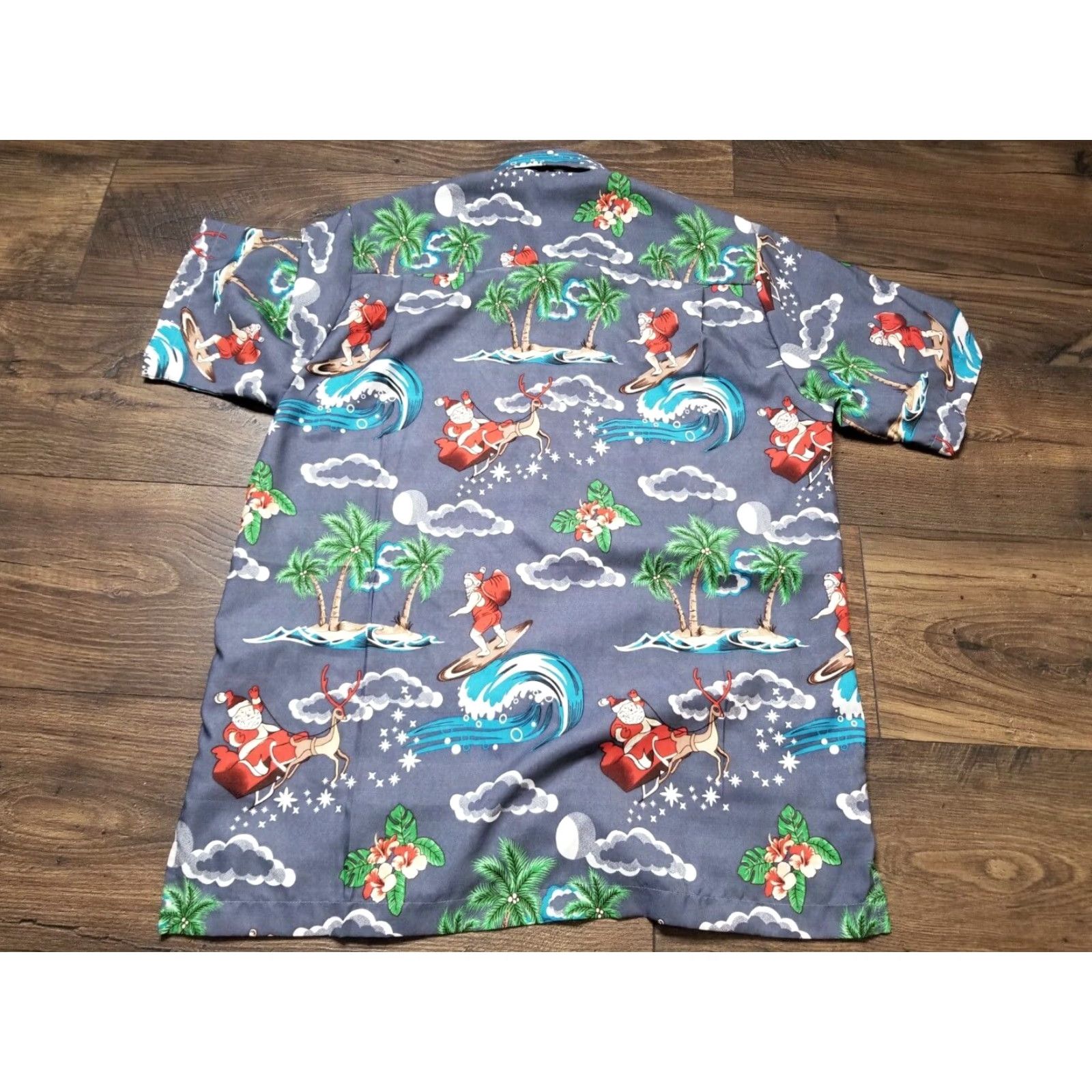 Vintage ALVISH Mens Surfing Santa Christmas Hawaiian Shirt Palms T S Size US S / EU 44-46 / 1 - 2 Thumbnail