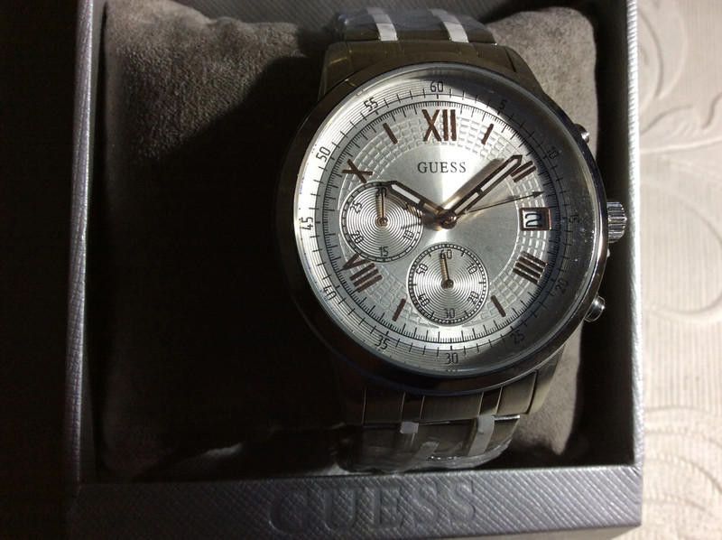 Guess men's silver watch