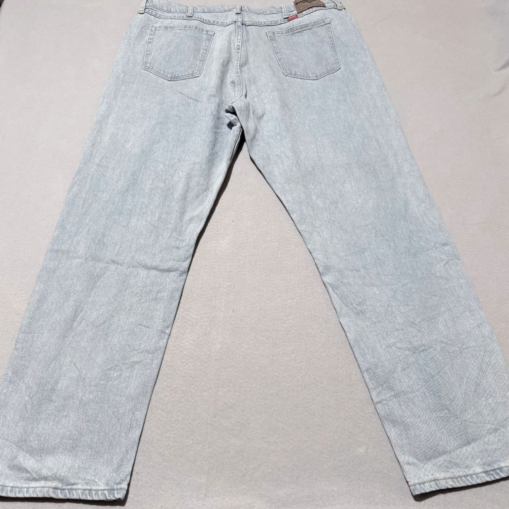 Wrangler Wrangler Jeans Mens Light Wash Denim Stretch Pocket Relaxed Fit Straight - 40x32 Blue Mens Size US 40 / EU 56 - 2 Thumbnail