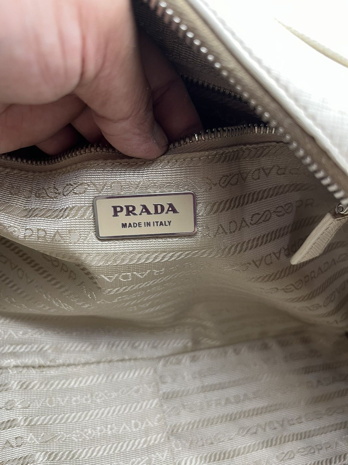 Prada Authentic PRADA Saffiano Hand Bag Size ONE SIZE - 23 Thumbnail