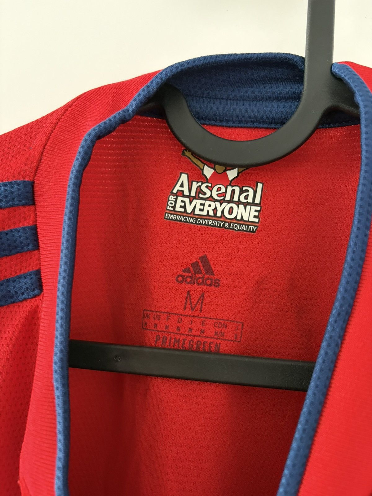 Arsenal adidas 2021/2022 domowa Nketiah — zdjęcie 7