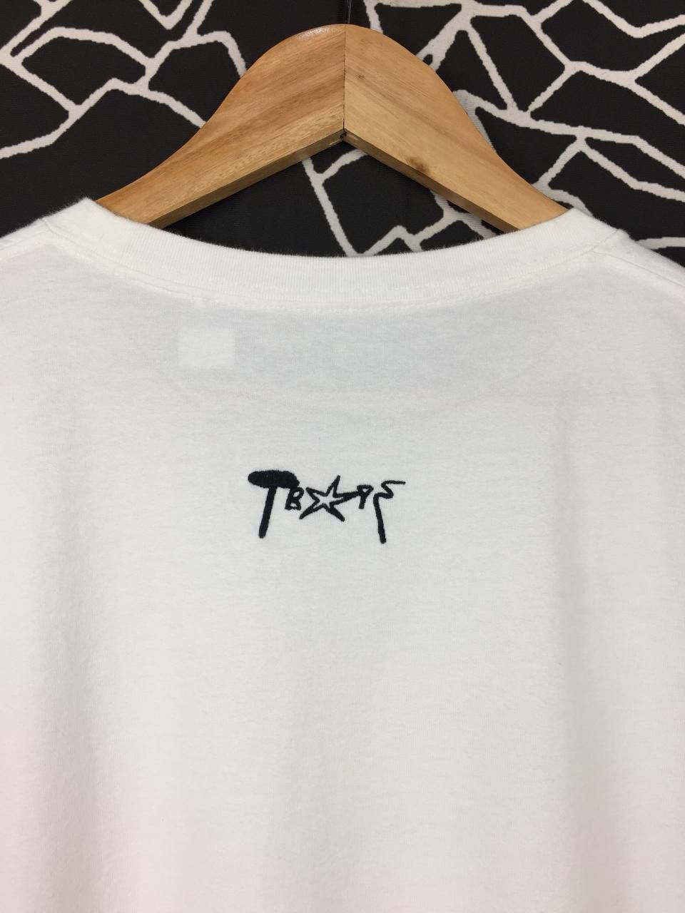 Band Tees Uniqlo X Troye Sivan Potrait Graphic Tee Size US XL / EU 56 / 4 - 7 Thumbnail