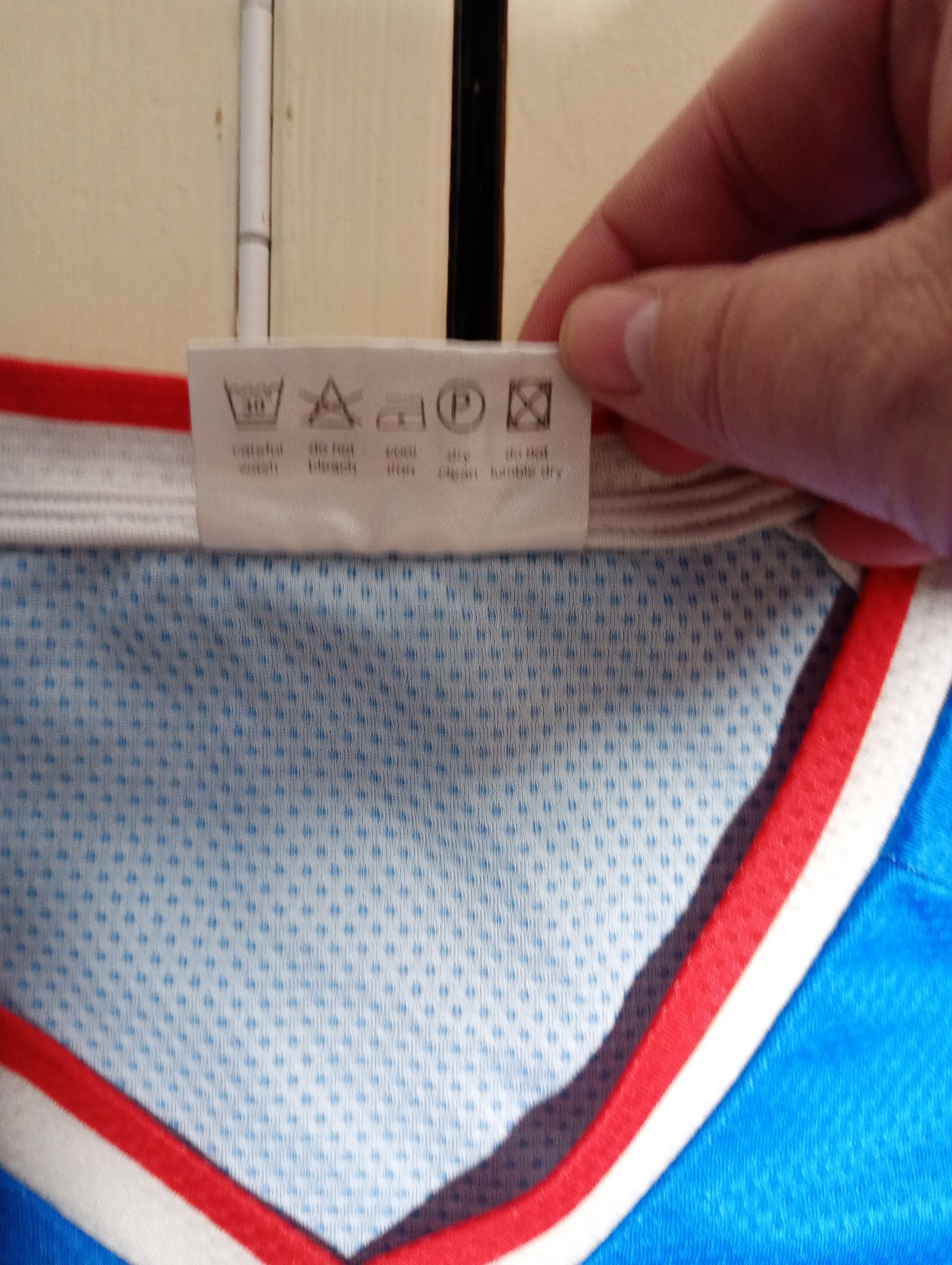 Libero Libero Ipswich Town Home Jersey 2025-2026 Size US L / EU 52-54 / 3 - 8 Thumbnail