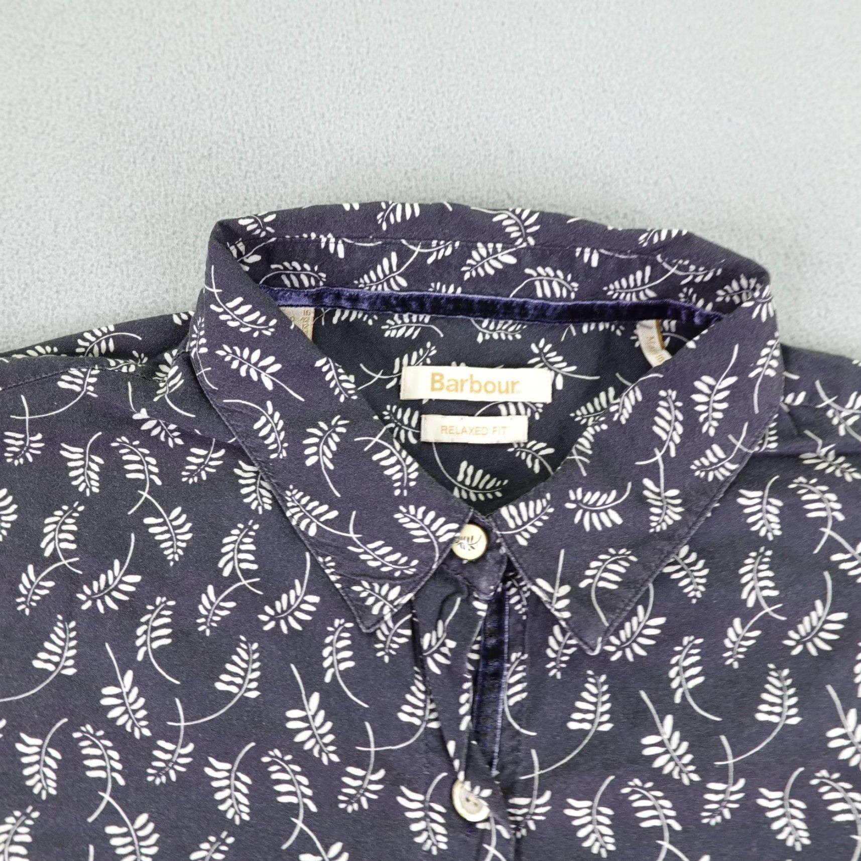 Barbour VINTAGE Barbour Shirt Woman 12 Blue White Leaves Printed Vyne Relaxed Fit Button-Up Collared Long Sleeve Casual Top Blouse Size XL / US 12-14 / IT 48-50 - 2 Thumbnail