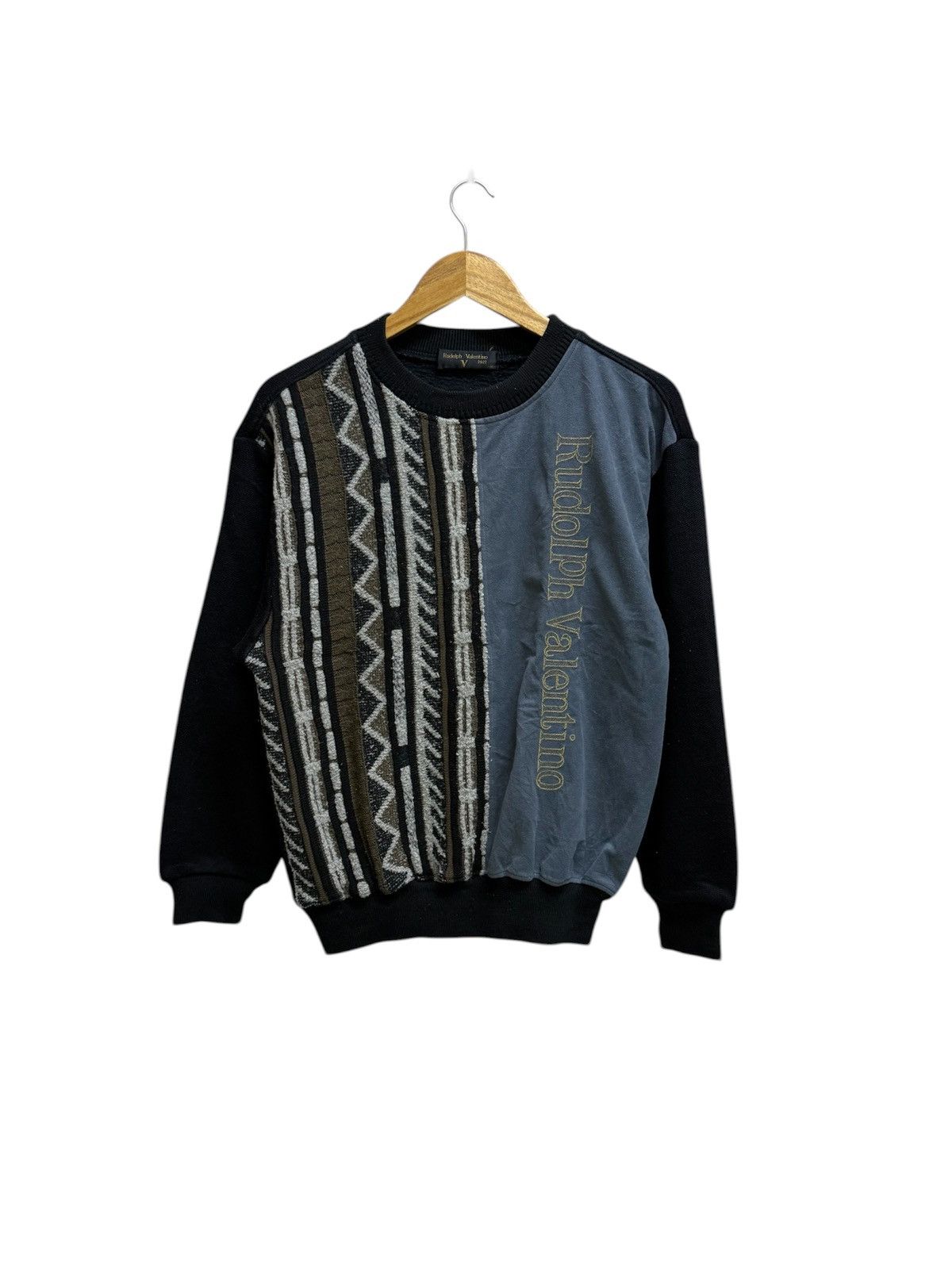 Valentino Vintage Rudolph Valentino Knit Sweatshirt Size US S / EU 44-46 / 1 - 1 Thumbnail