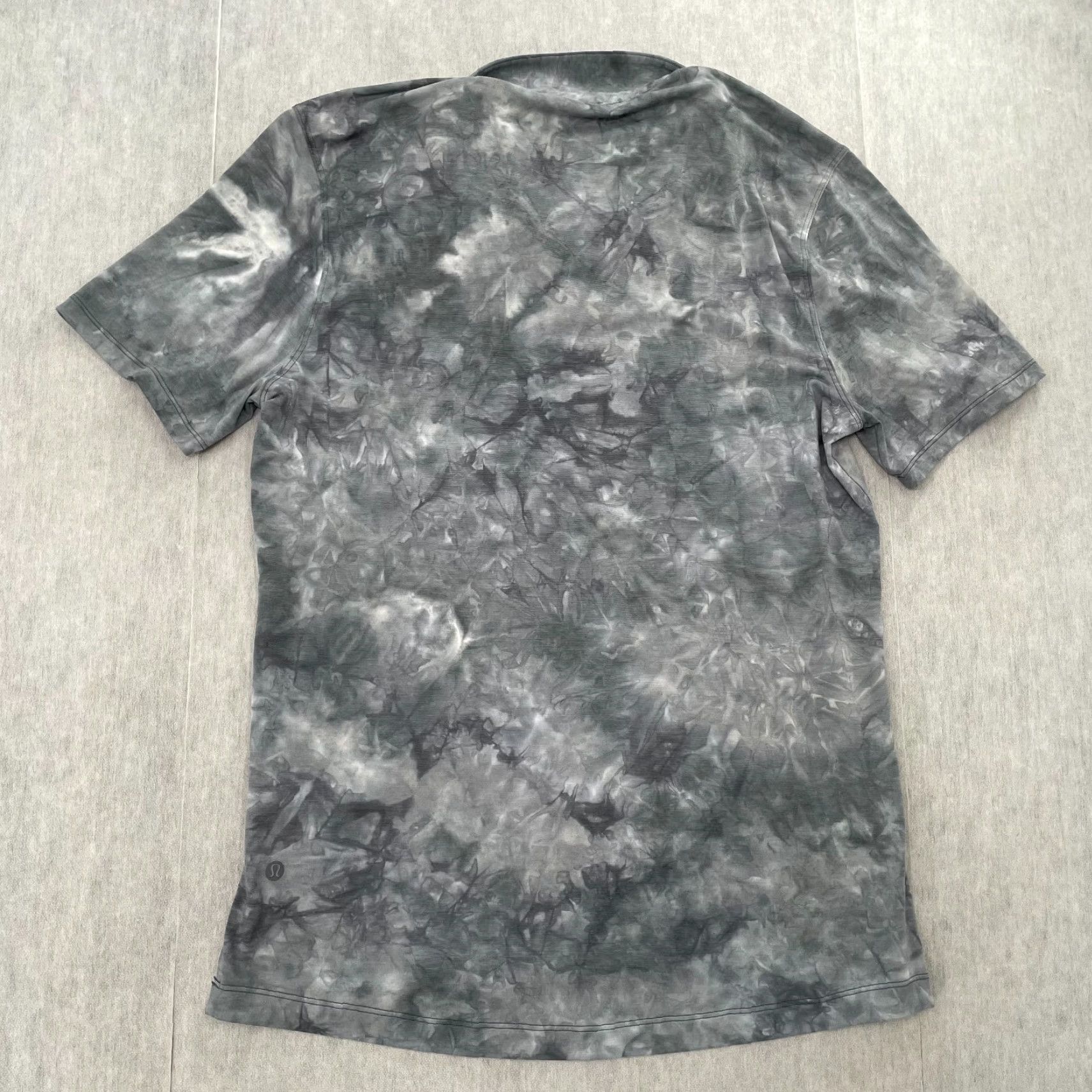 Lululemon Lululemon Polo Shirt Adult Medium Gray Tie Dye Snap Button Golf Active Mens M Size US M / EU 48-50 / 2 - 2 Thumbnail