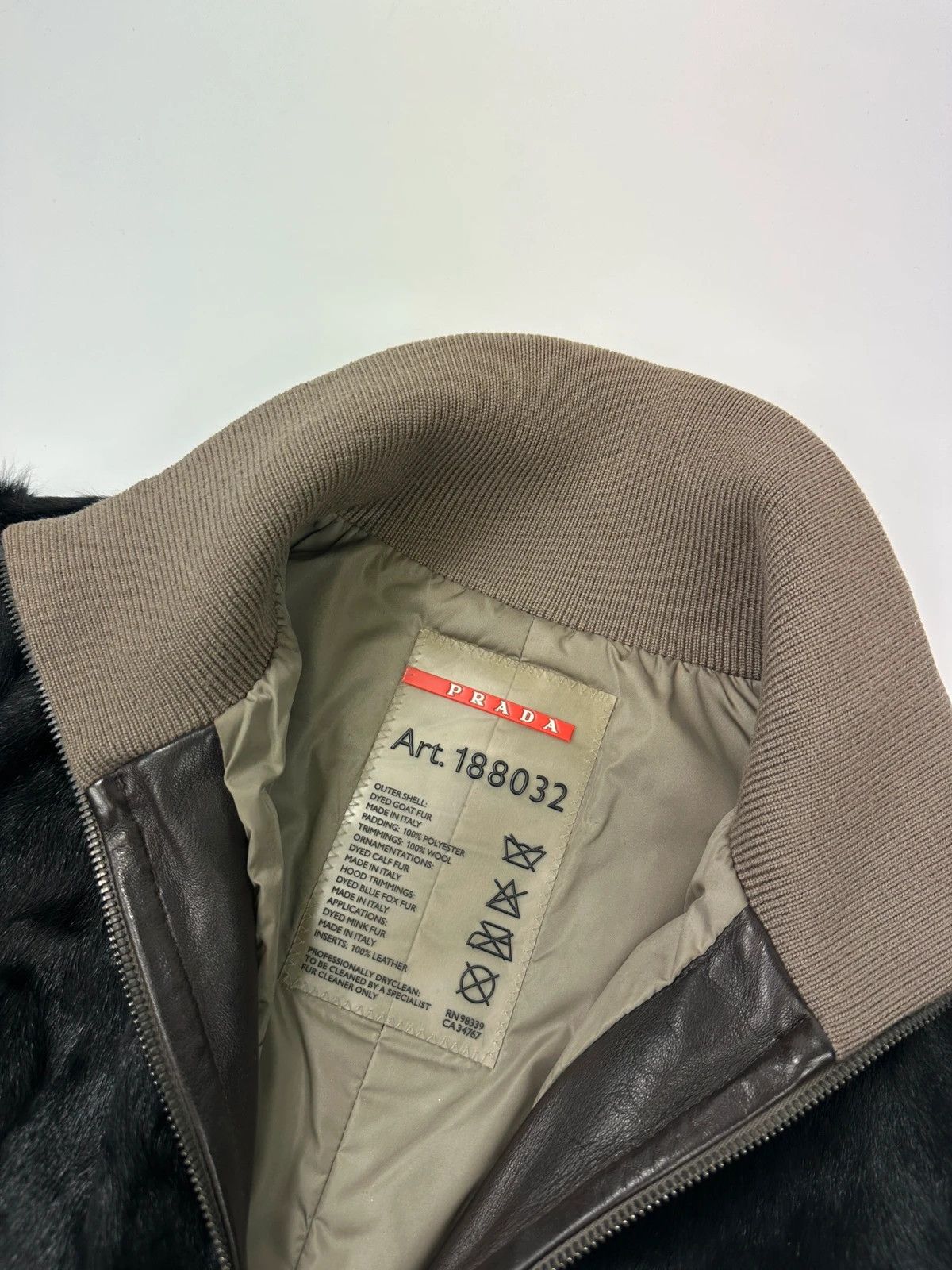 Prada Prada Sport FW01-05 Black Calf & Fox Fur Leather Jacket Size M / US 6-8 / IT 42-44 - 13 Thumbnail