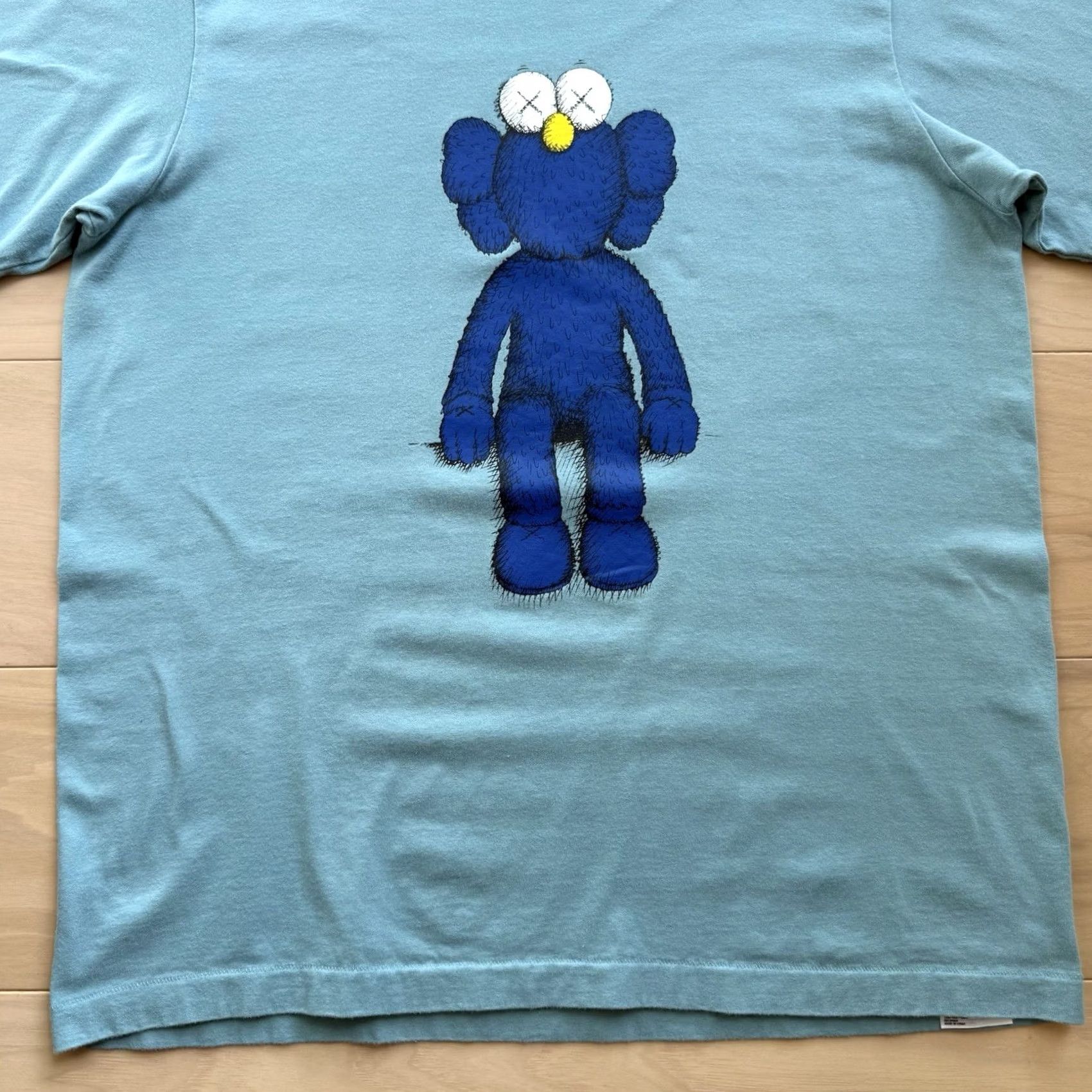 Uniqlo Kaws Uniqlo Shirt L Teal Blue Crew Neck Short Sleeve Logo Graphic Cotton Men T-Shirt Vintage No Size US L / EU 52-54 / 3 - 4 Thumbnail