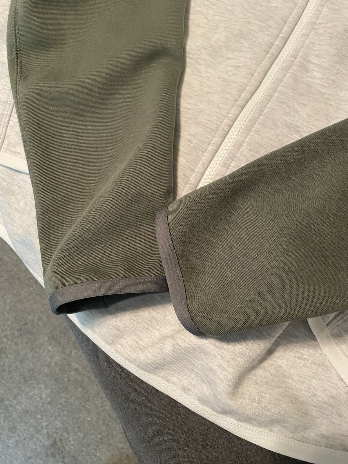 Nike Tech hoodie Size US L / EU 52-54 / 3 - 3 Thumbnail