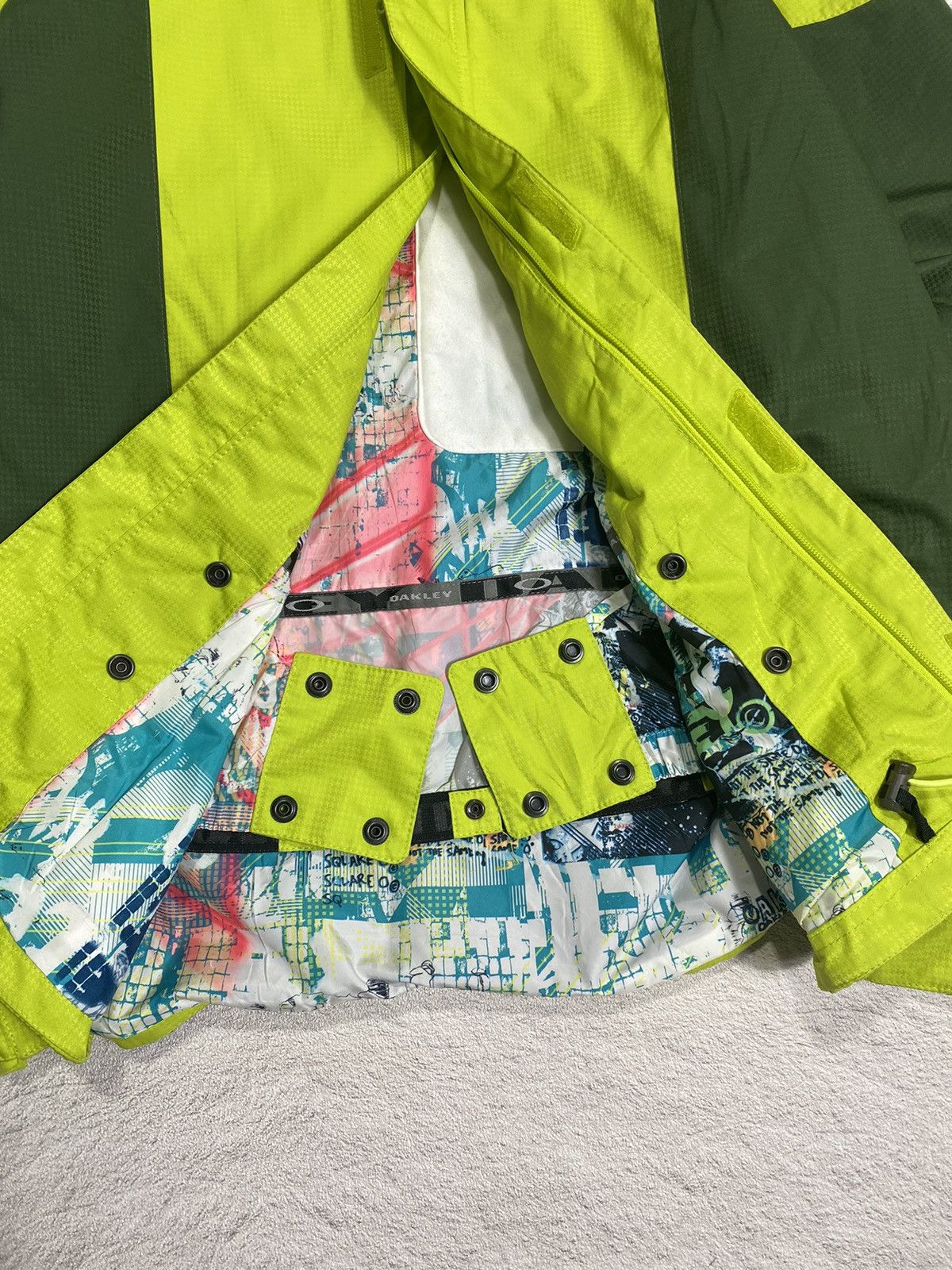 Oakley rare oakley thinsulate green ski snowboard jacket Size US L / EU 52-54 / 3 - 8 Thumbnail
