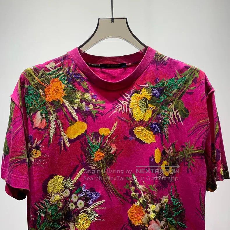 Louis Vuitton Louis Vuitton Full printed floral hand embroidered short s Size US S / EU 44-46 / 1 - 6 Thumbnail