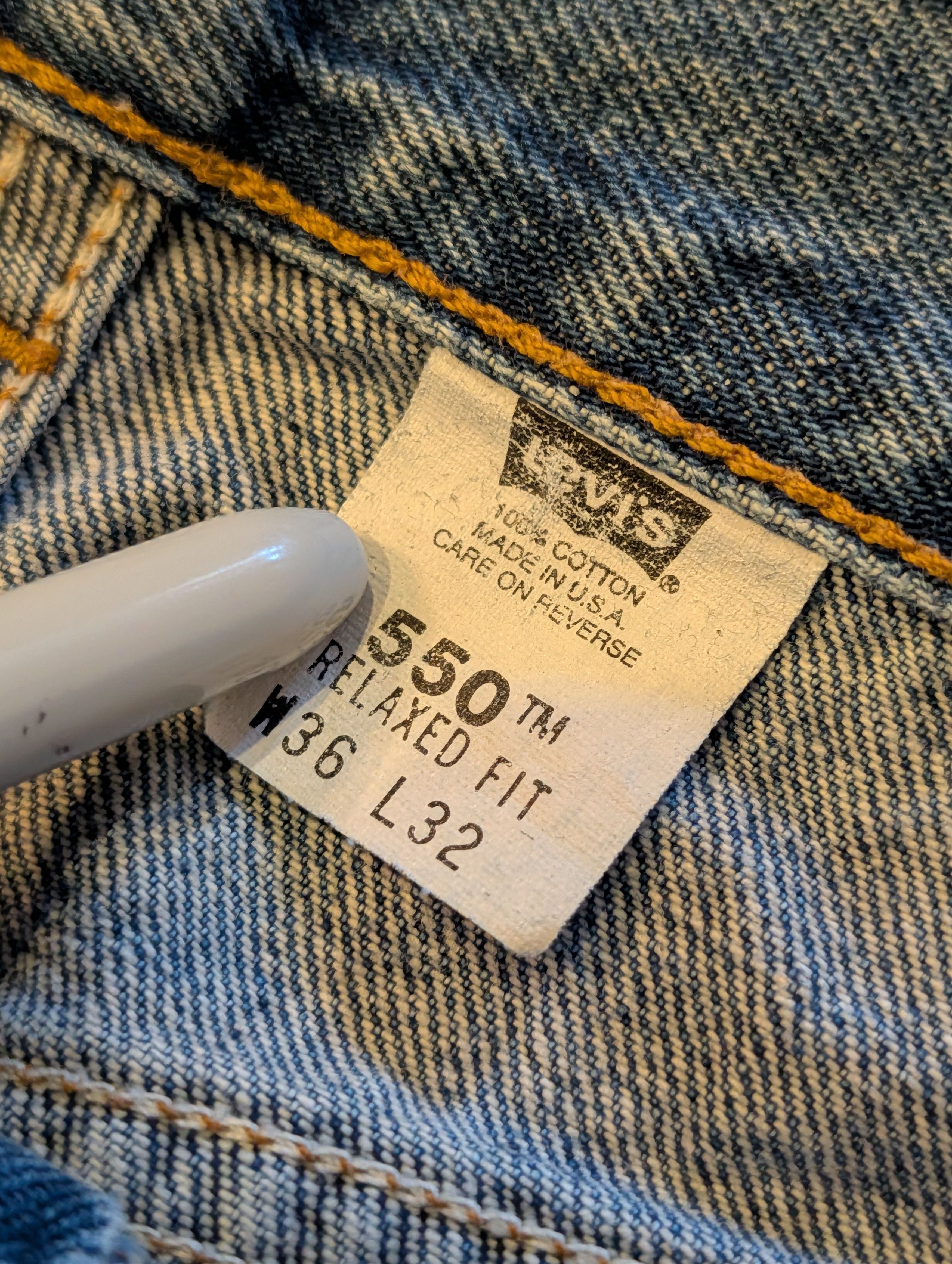 Levi's Vintage 90s Levi's 550 34x25 Men's Relaxed Fit Jeans (READ) Size US 34 / EU 50 - 6 Thumbnail