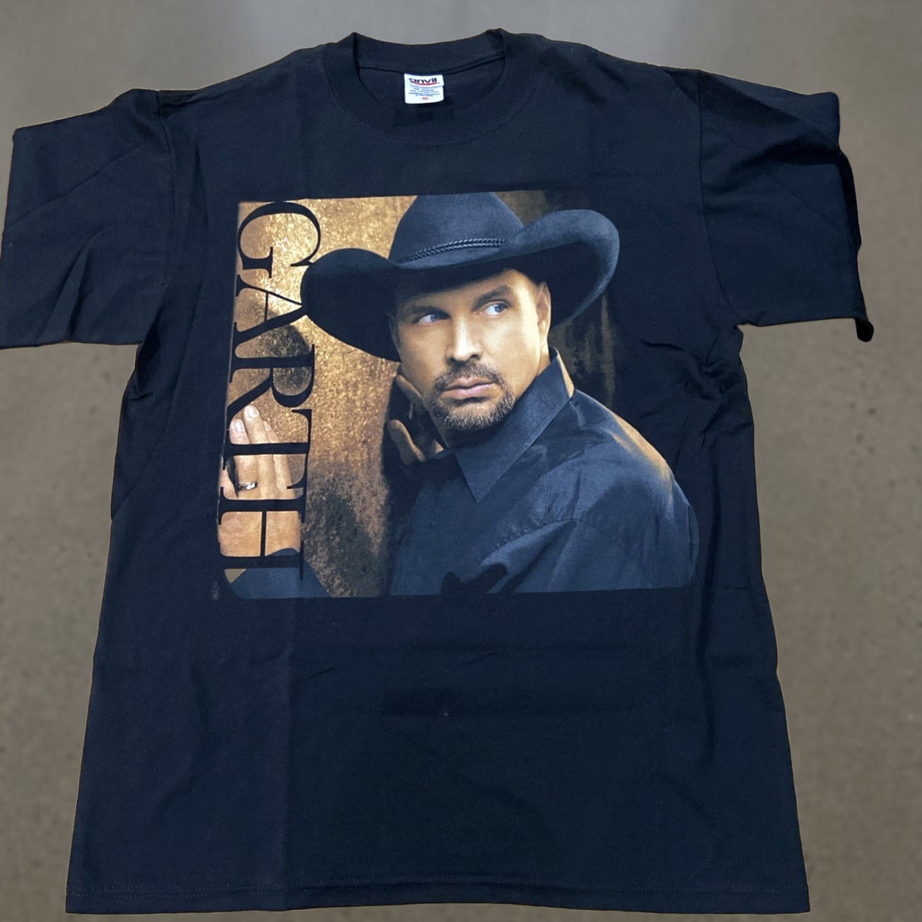 Anvil Garth Brooks Ultimate Hits T Shirt Sz M Men Black Short Sleeve Logo Jersey Cotton Blend Anvil Origin: Unknown N/A Size US M / EU 48-50 / 2 - 1 Thumbnail