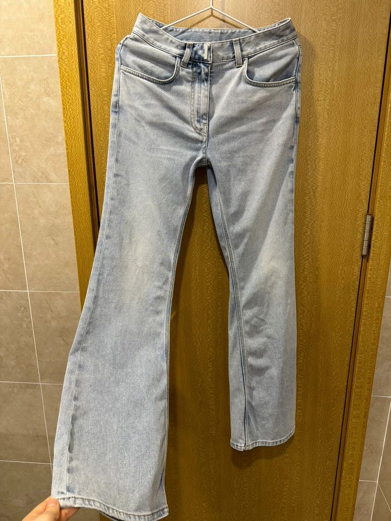 Givenchy Givenchy Size26 Washed Distressed Denim Pants Casual Pants Size 26" / US 2 / IT 38 - 1 Thumbnail