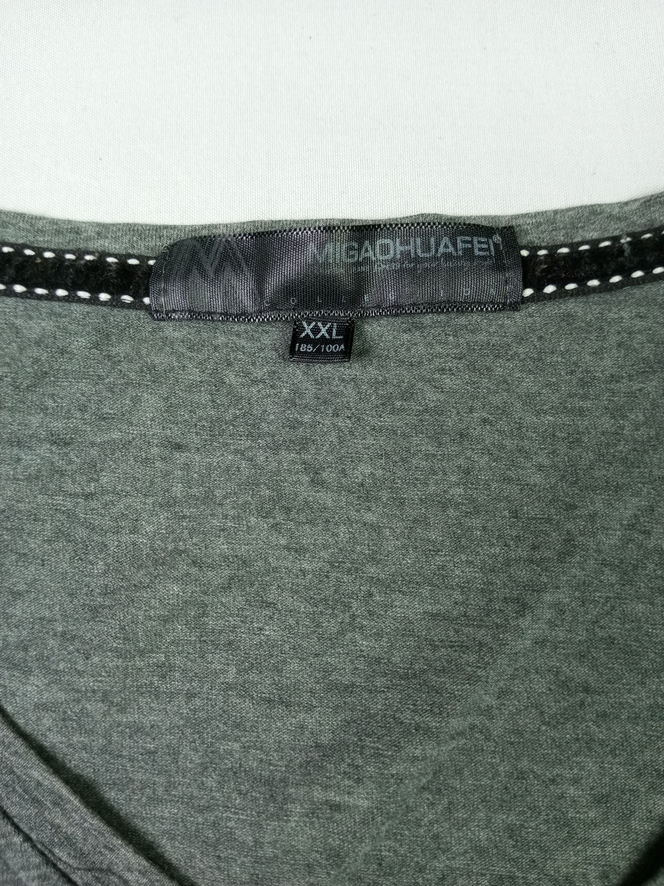 Japanese Brand Y2K Japanese brand V-neck TShirt Size US XL / EU 56 / 4 - 9 Thumbnail