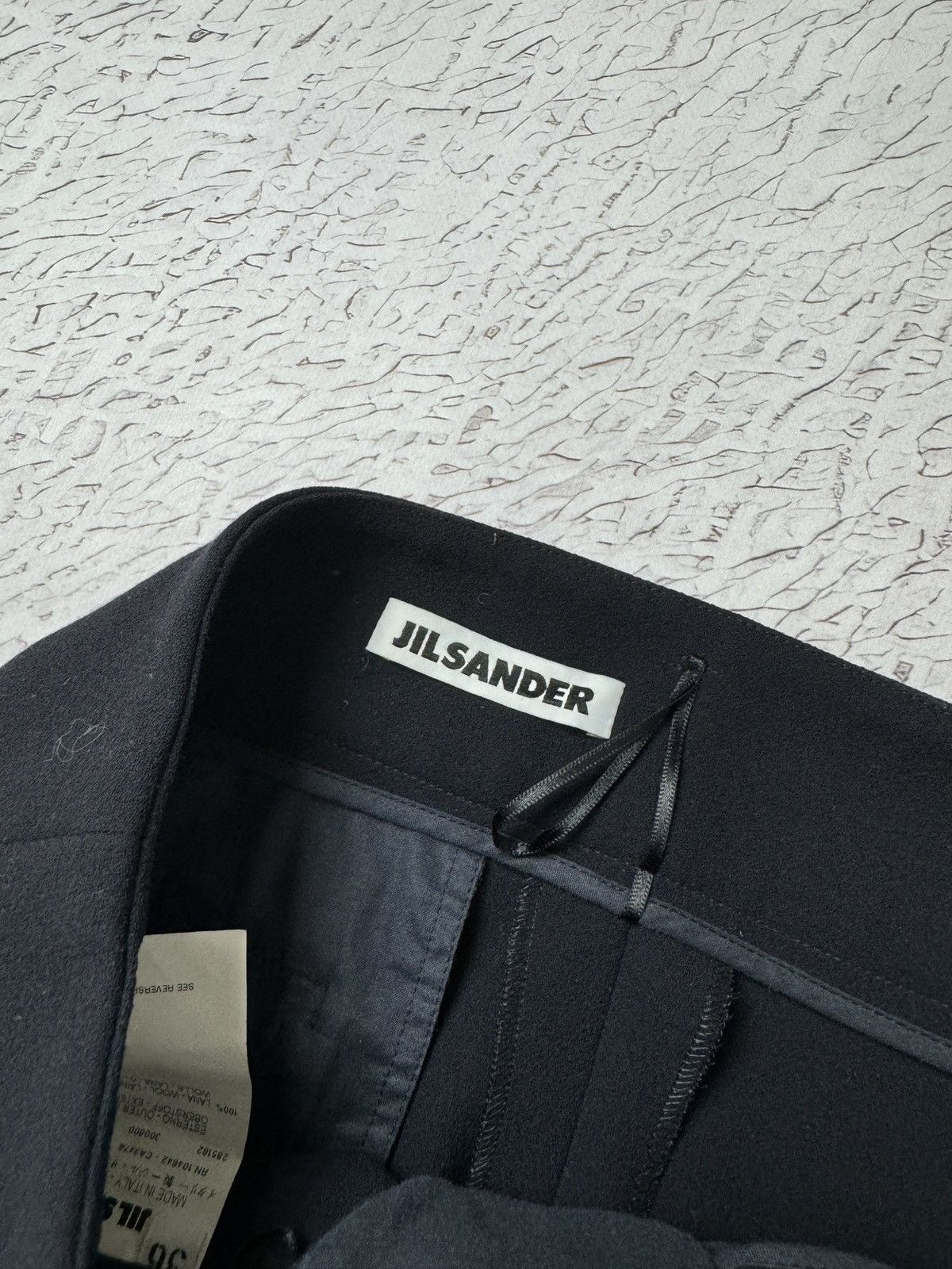 Jil Sander Jil Sander navy blue wool classic dress pant old money style Size 25" / US 0 / IT 36 - 8 Thumbnail