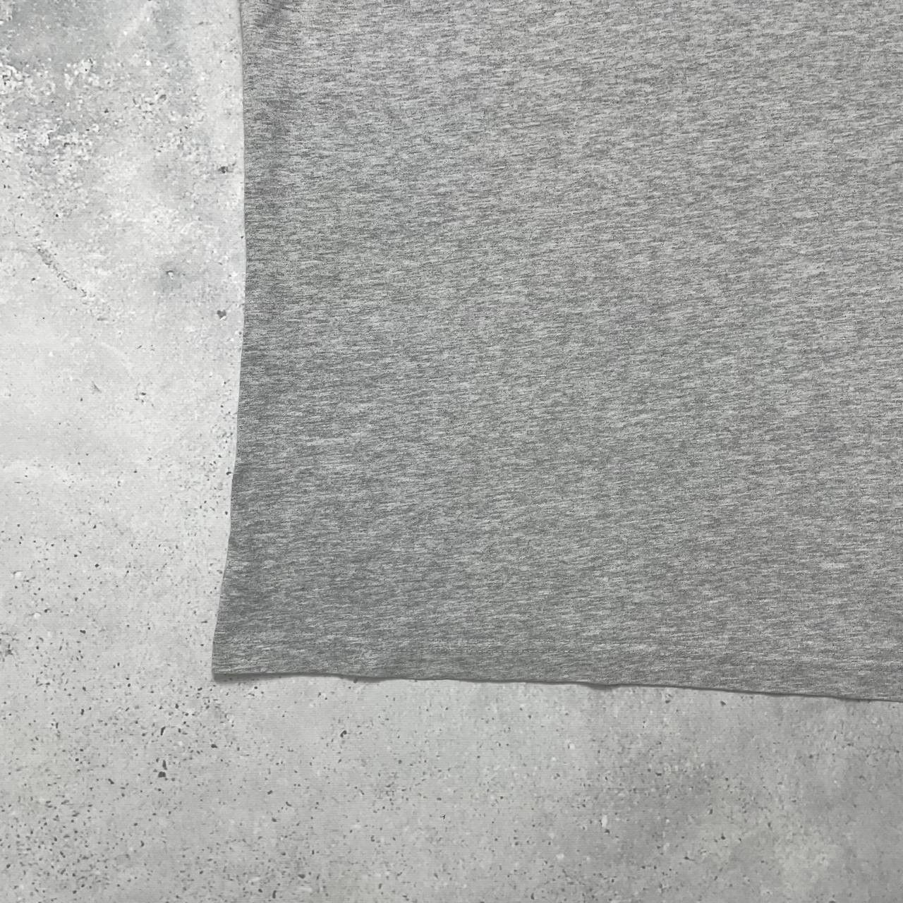 Vintage Vintage 2000s Nike Basic T Shirt Gray Size XL Size US XL / EU 56 / 4 - 11 Thumbnail