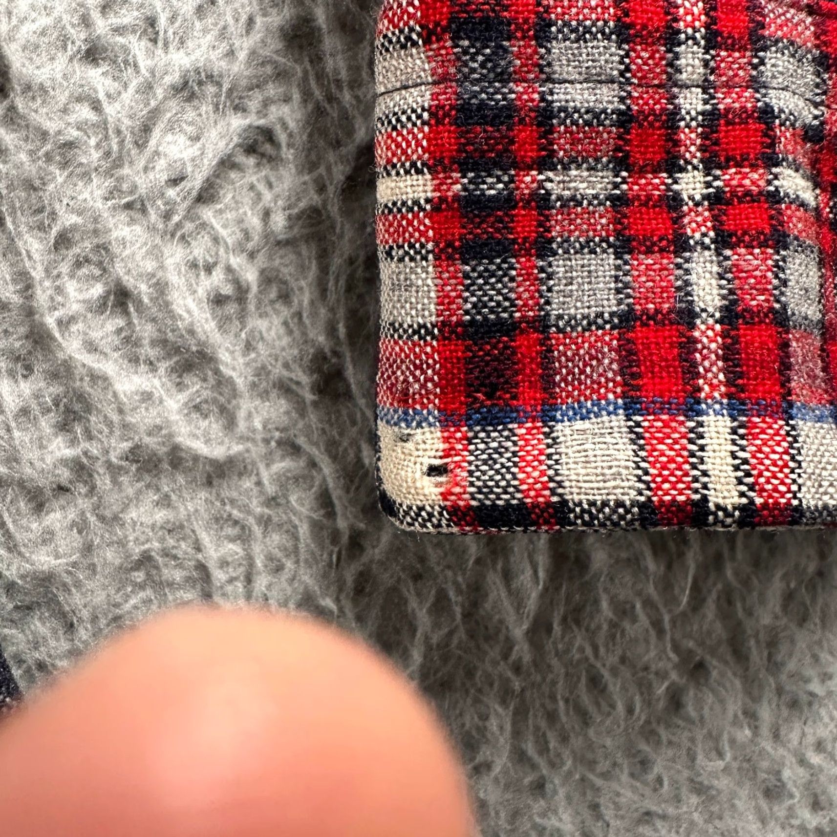 Pendleton Pendleton Wool Board Shirt Mens M Red Navy Plaid Button Front Virgin Wool USA Size US M / EU 48-50 / 2 - 6 Thumbnail