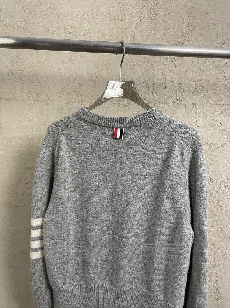 Thom Browne Thom Browne Gray wool crewneck sweater Size US M / EU 48-50 / 2 - 4 Thumbnail