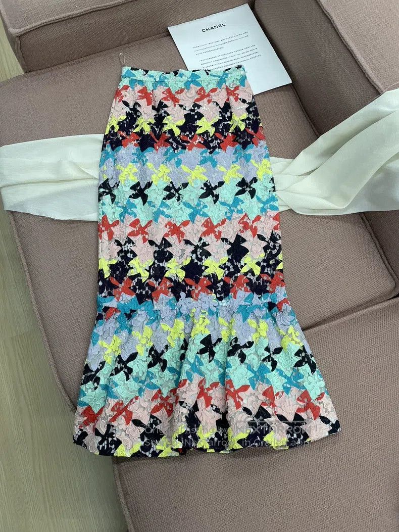Chanel Chanel Cuban series colorful skirt Size 42" / US 20 - 1 Thumbnail